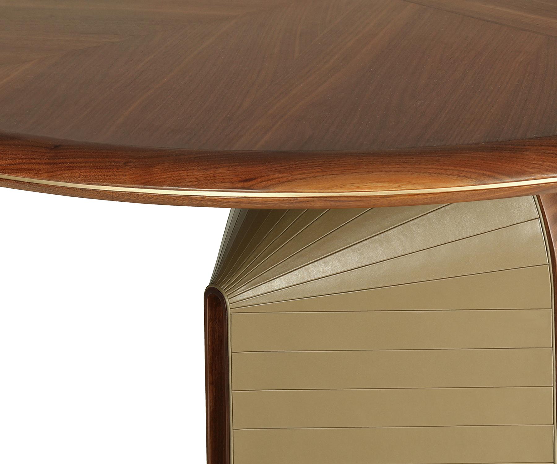 Art Deco Geller Dining Table by Madheke Indio en venta