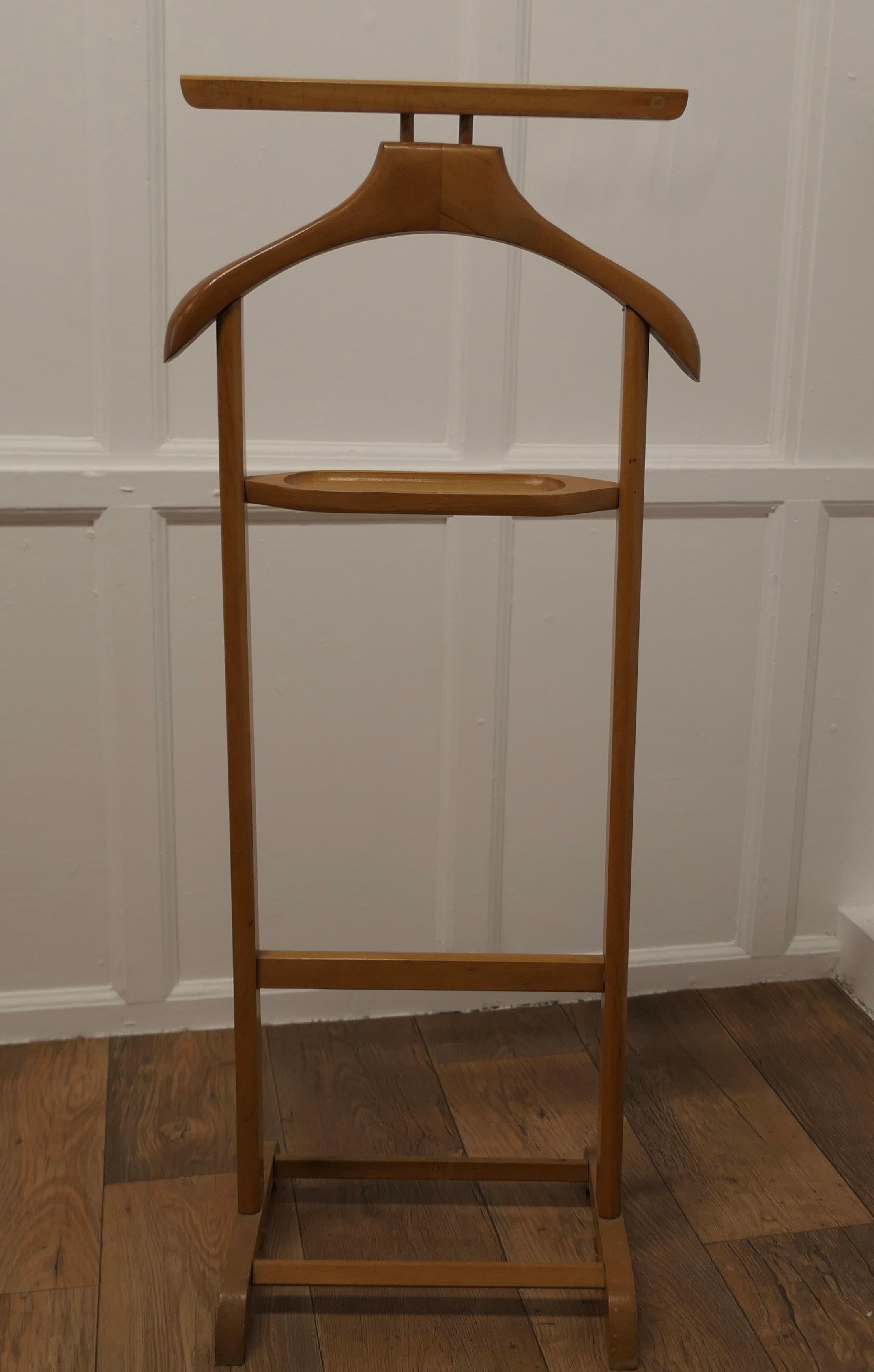 Porte-vêtements en hêtre doré sur pied pour homme Art Déco, valet de chambre Bon état à Godshill, Isle of Wight