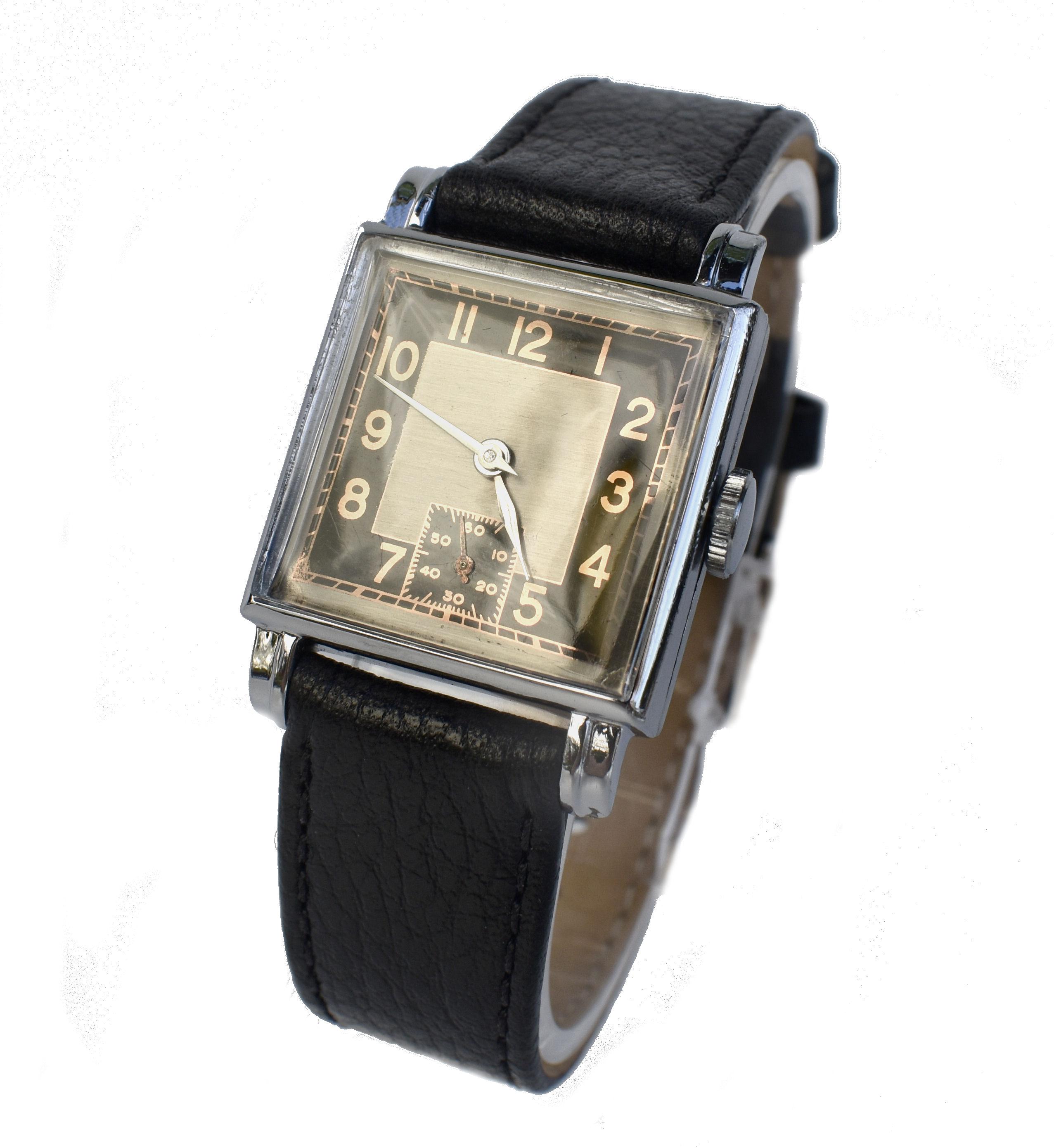 Montre-bracelet manuelle d'homme Art Deco, récemment révisée, Circa 1935 en vente 3