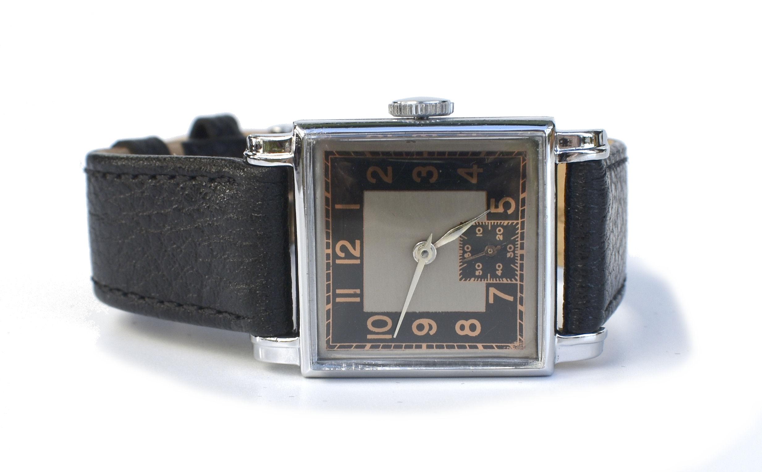 Montre-bracelet manuelle d'homme Art Deco, récemment révisée, Circa 1935 en vente 2