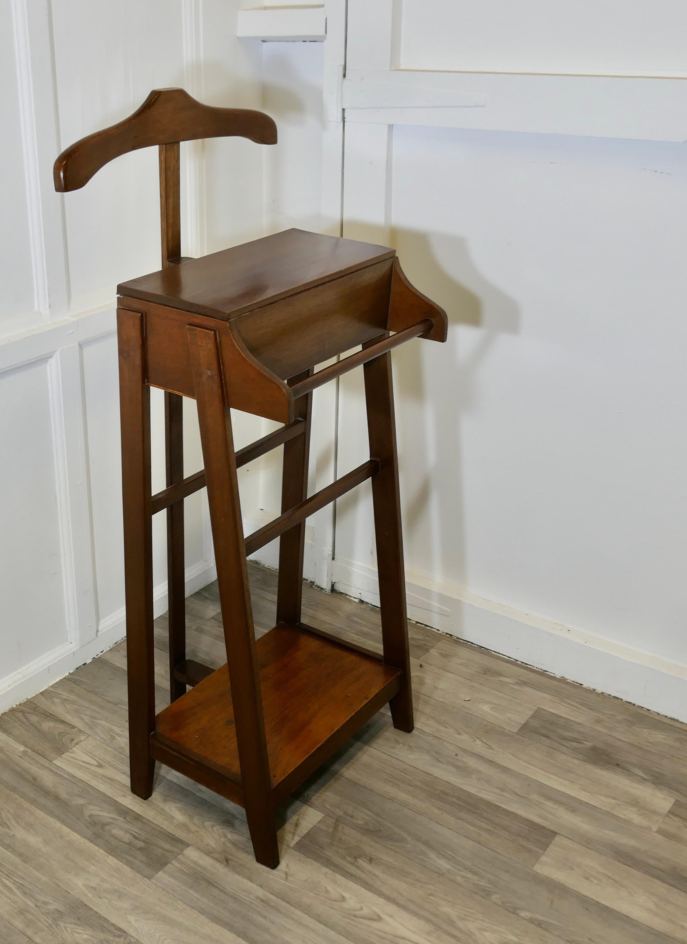 Art Deco Gentleman’s Suit Hanger or Dumb Butler, the Versatile Valet 1