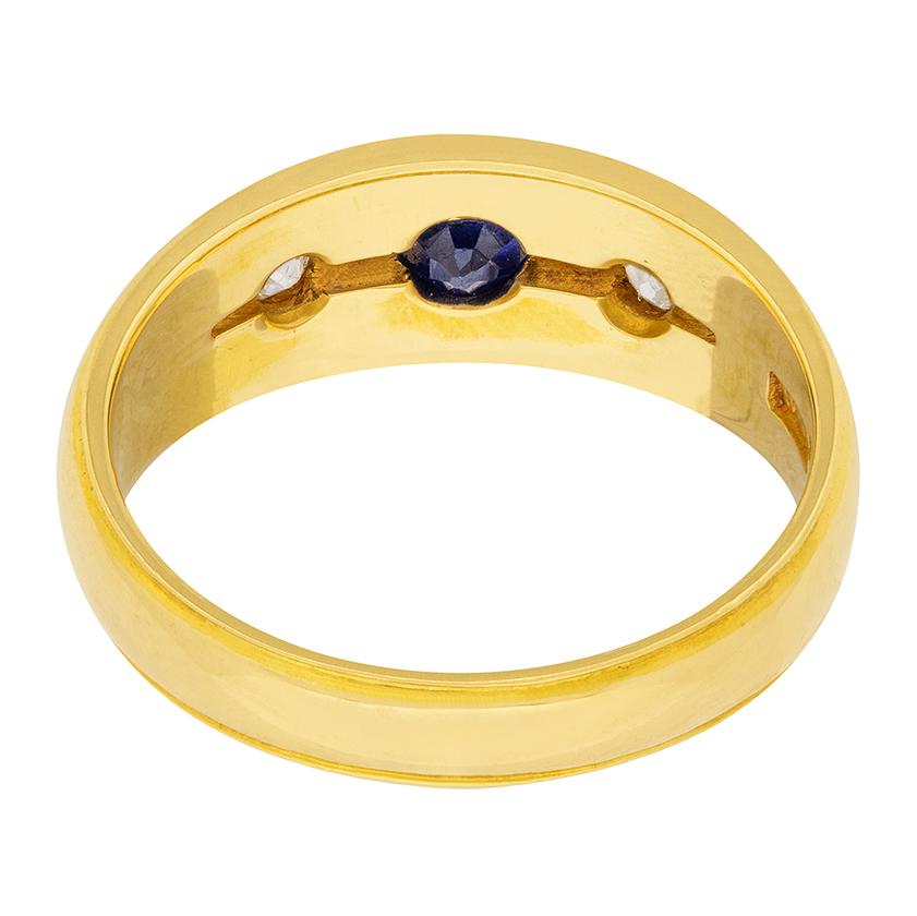 Taglio antico europeo Anello a tre pietre con zaffiro e diamante per signori in stile Art Deco, 1927 circa in vendita