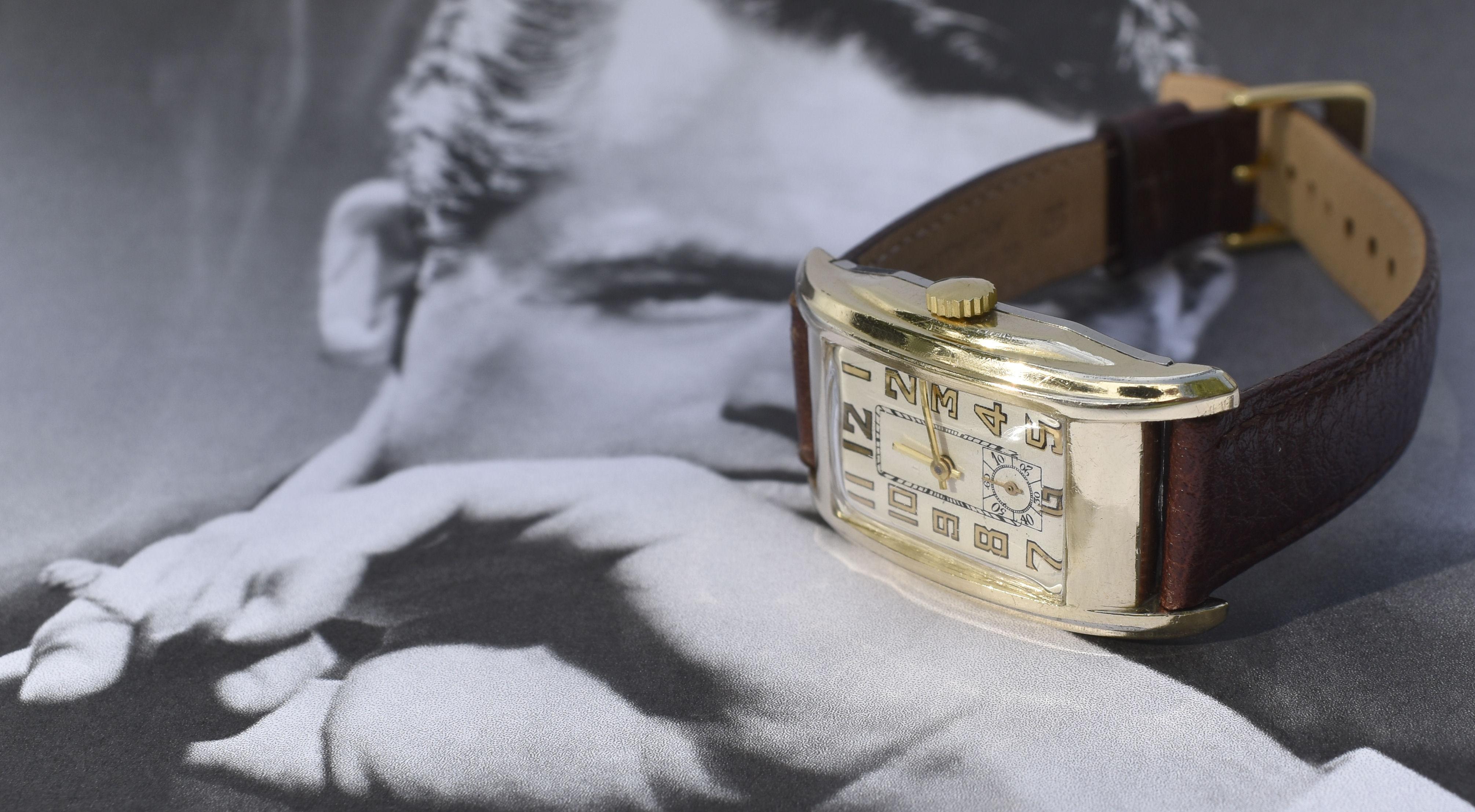 Art Deco Gents 10k Gold Filled Gruen Swiss Watch, Fully Serviced, c1930's In Good Condition In Westward ho, GB