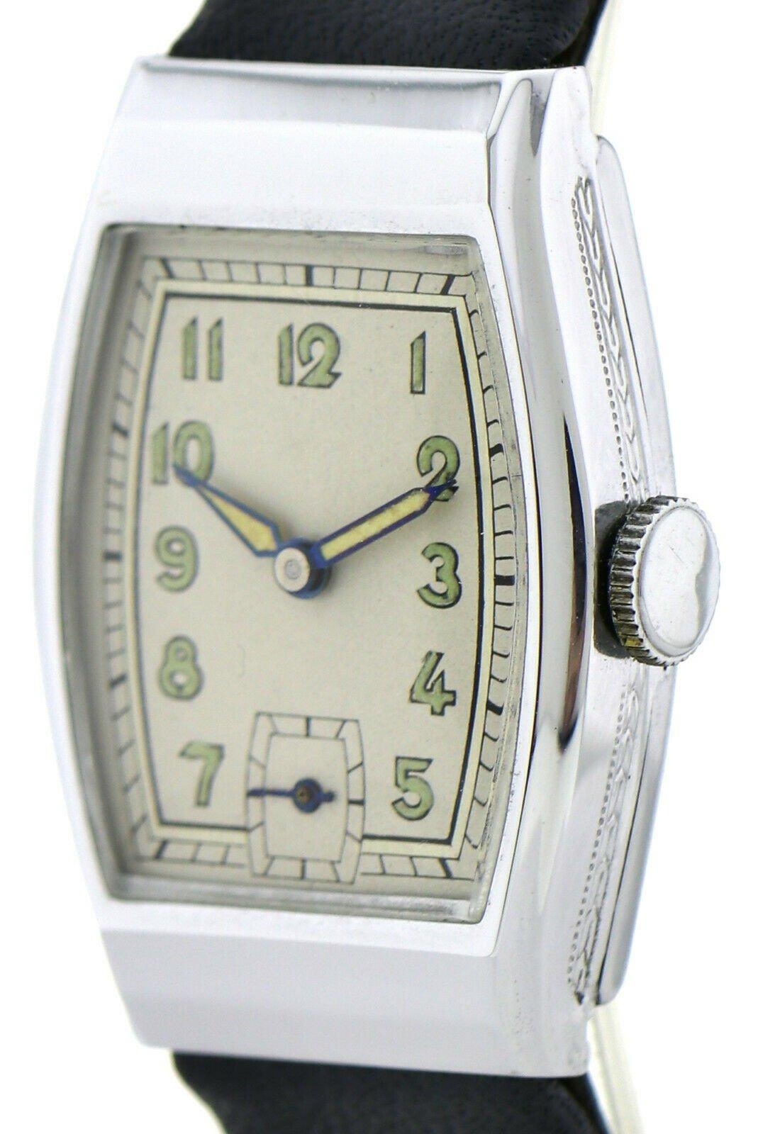 Art Deco Herren Chrom-Armbanduhr Old Stock, nie getragen, neu gewartet, 1930 im Zustand „Hervorragend“ im Angebot in Westward ho, GB