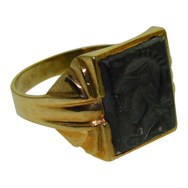 Art Deco Gents Intaglio Ring 10 Karat Yellow Gold, 1940s In Excellent Condition In Long Beach, CA