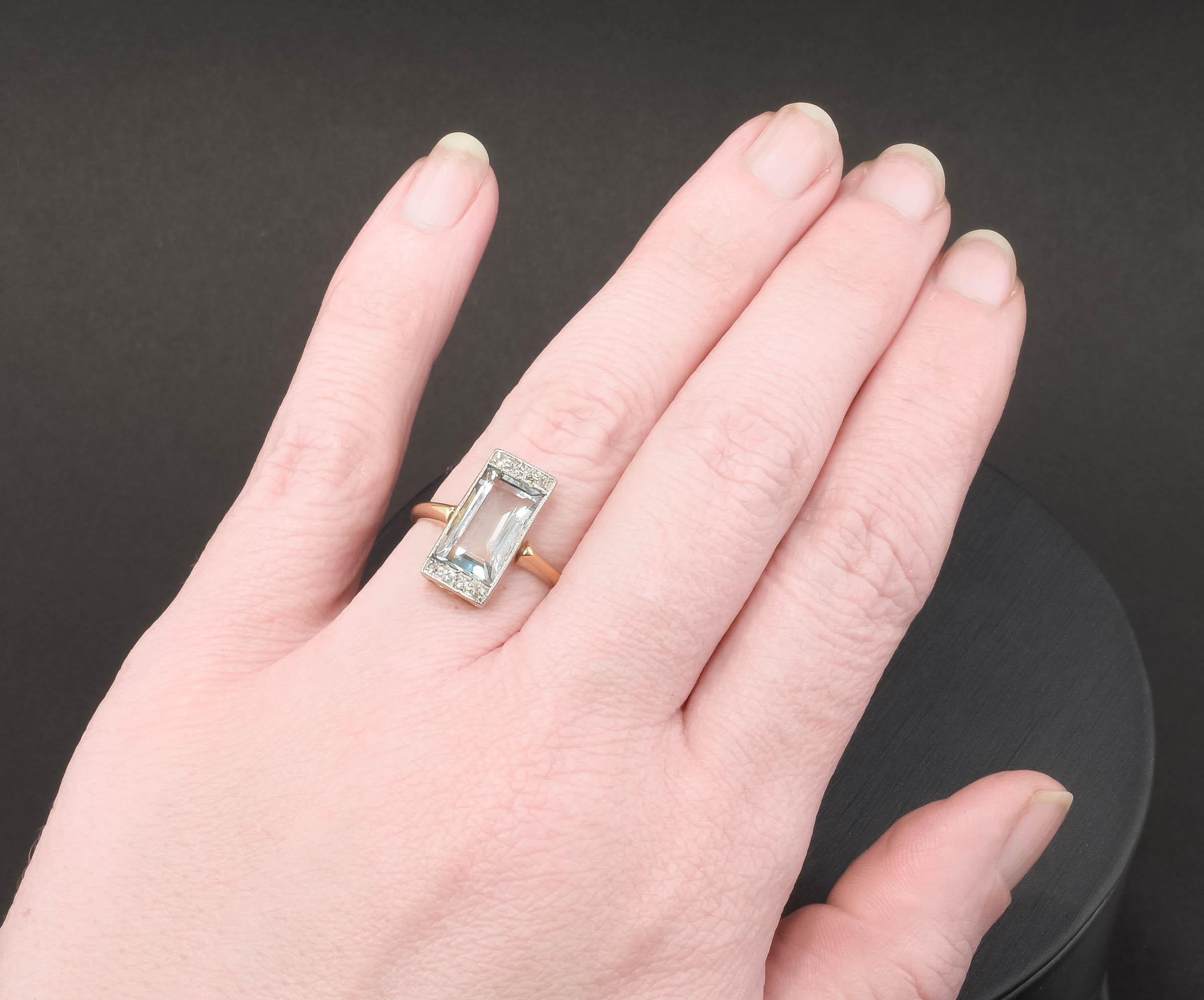 Art Deco Geometric Aquamarine Diamond Ring For Sale 4