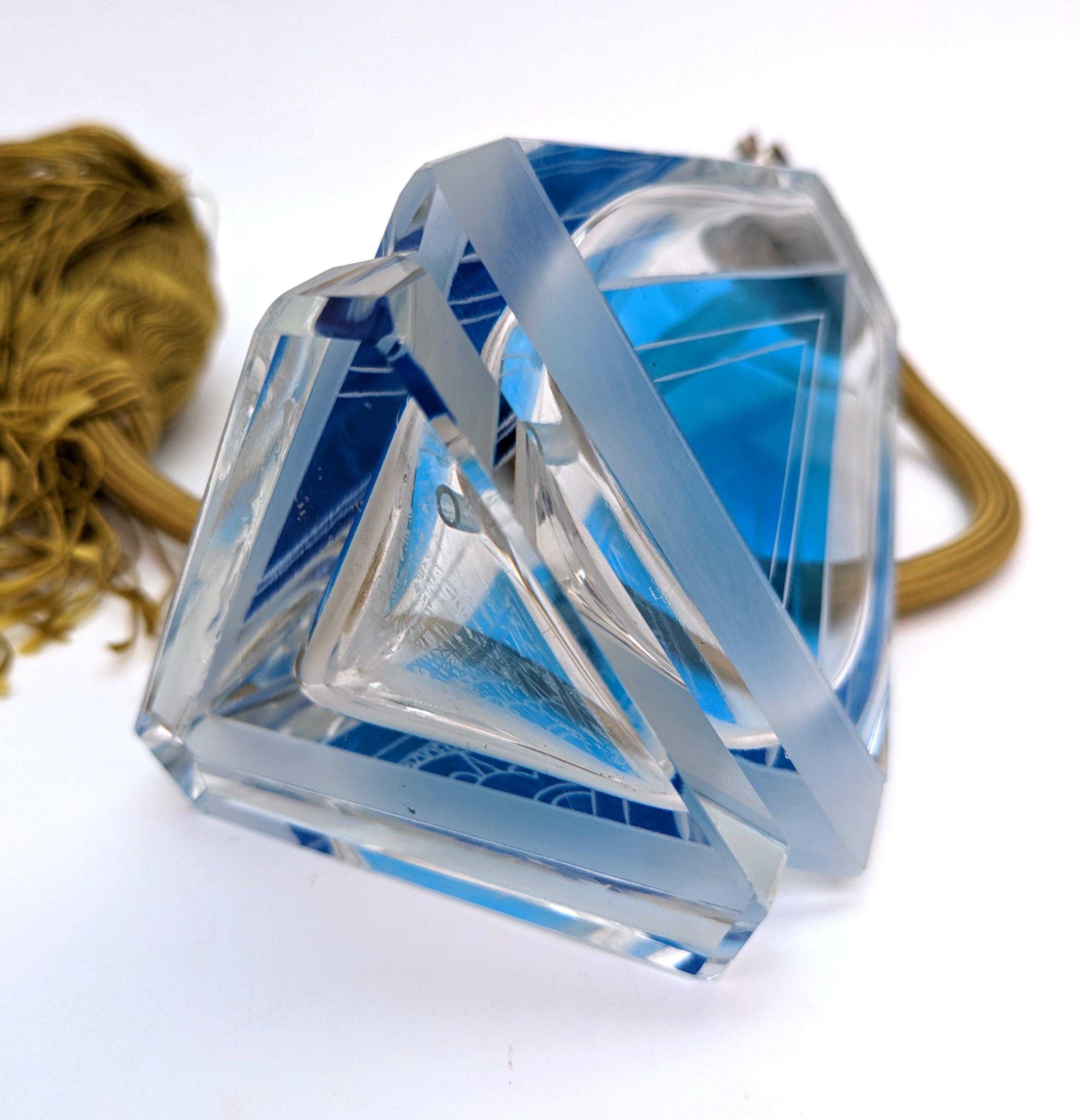 Vetro Bottiglia di profumo Art Deco con smalto blu geometrico di Karl Palda, 1930 ca. in vendita