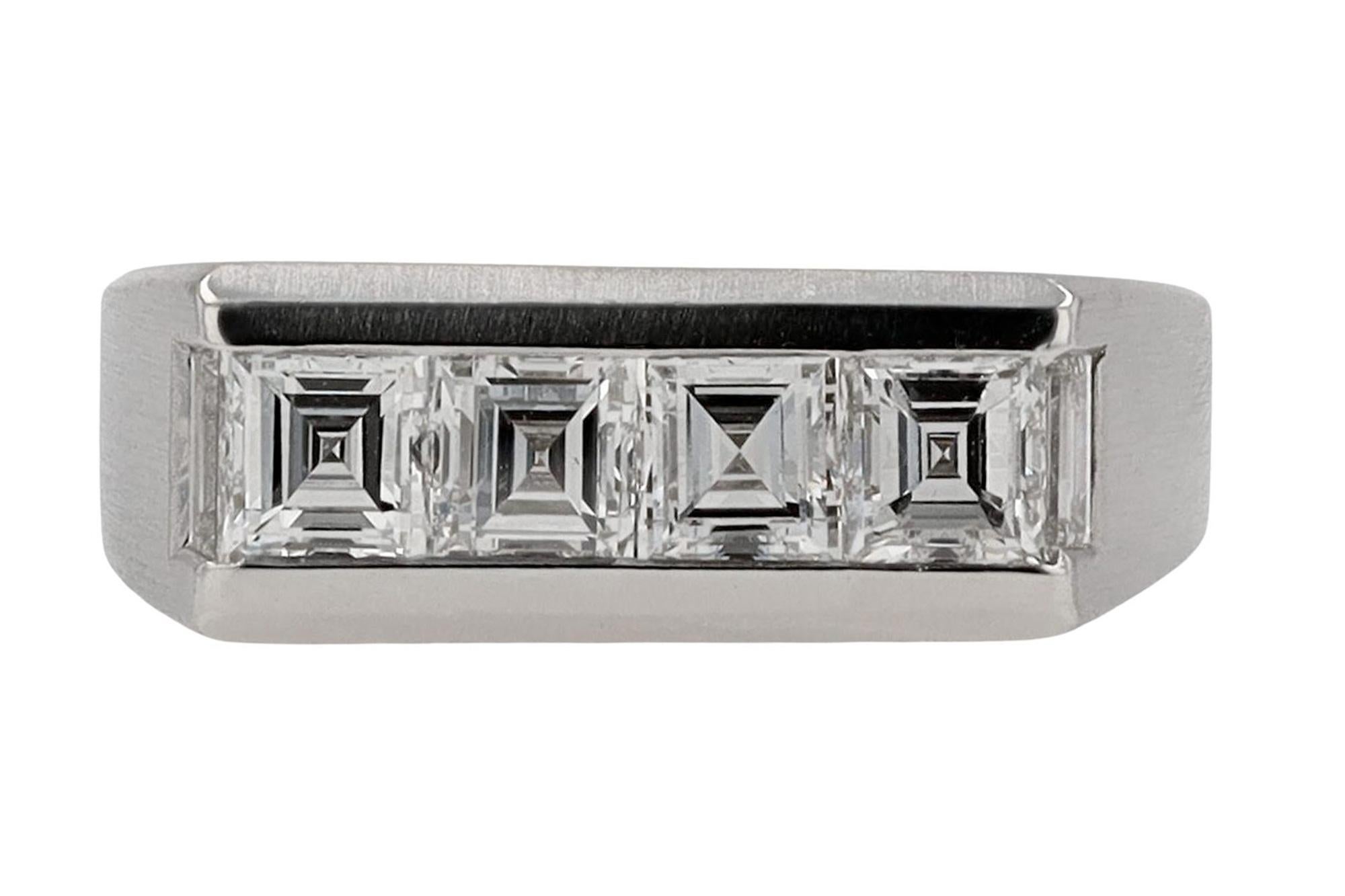 Women's or Men's Art Deco Geometric Carré Cut Diamond Platinum Band For Sale