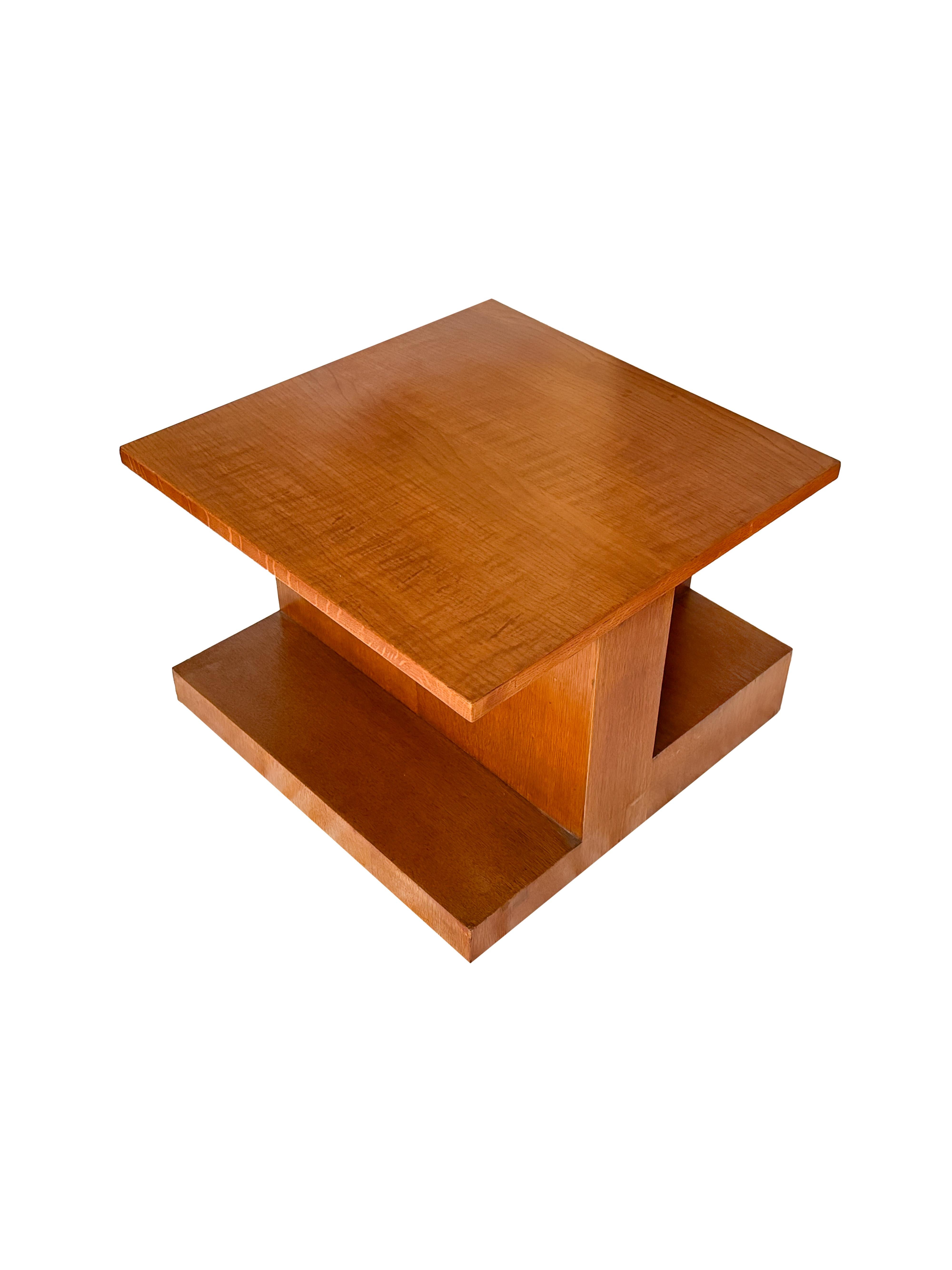 Art Deco geometric side table with a shelf, inspired by the unique style of Hendrik Van Keppel.

Crafted with meticulous attention to detail, the table features a geometric frame and a spacious shelf, perfect for displaying decorative objects or