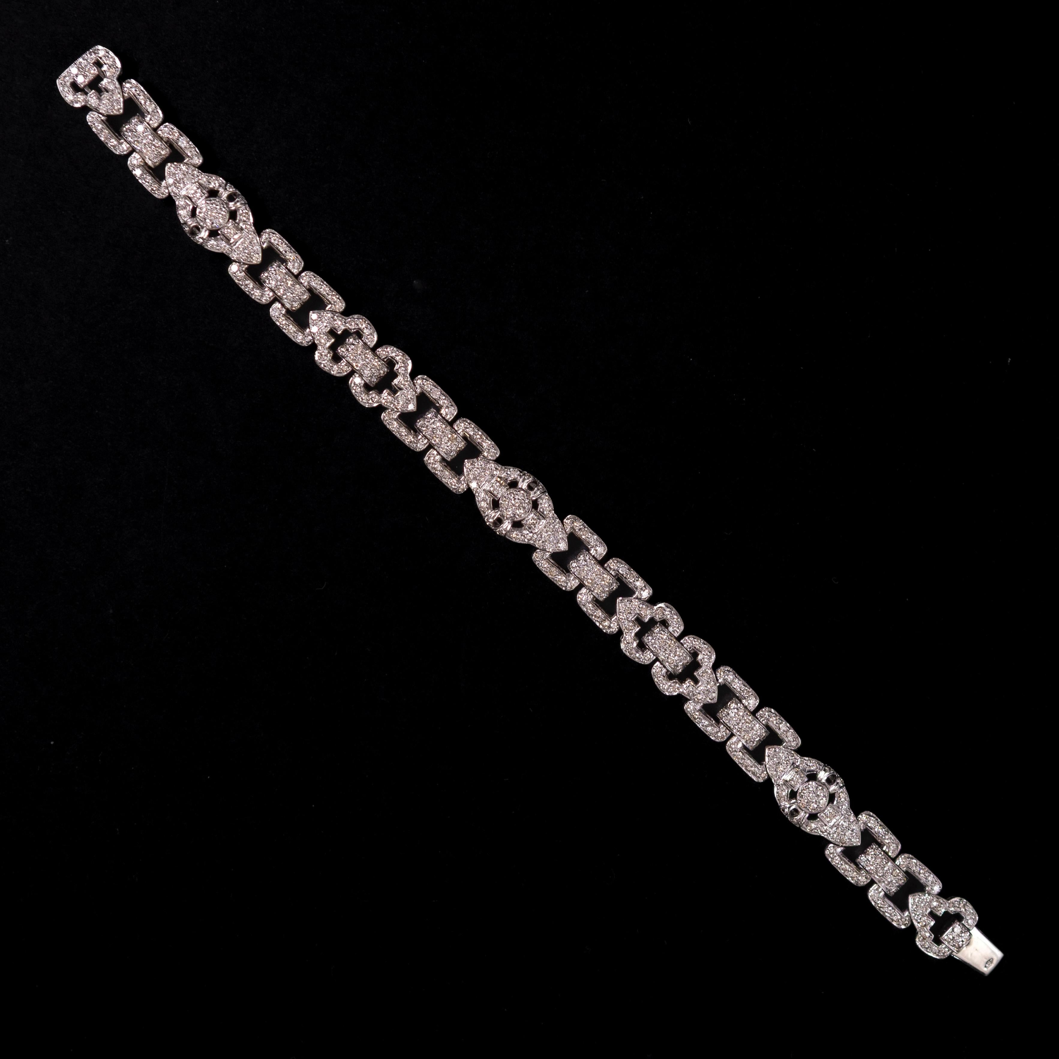 Femenino o masculino Pulsera Art Déco de eslabones con panel geométrico de diamantes Oro blanco de 18 quilates Década de 1940 en venta