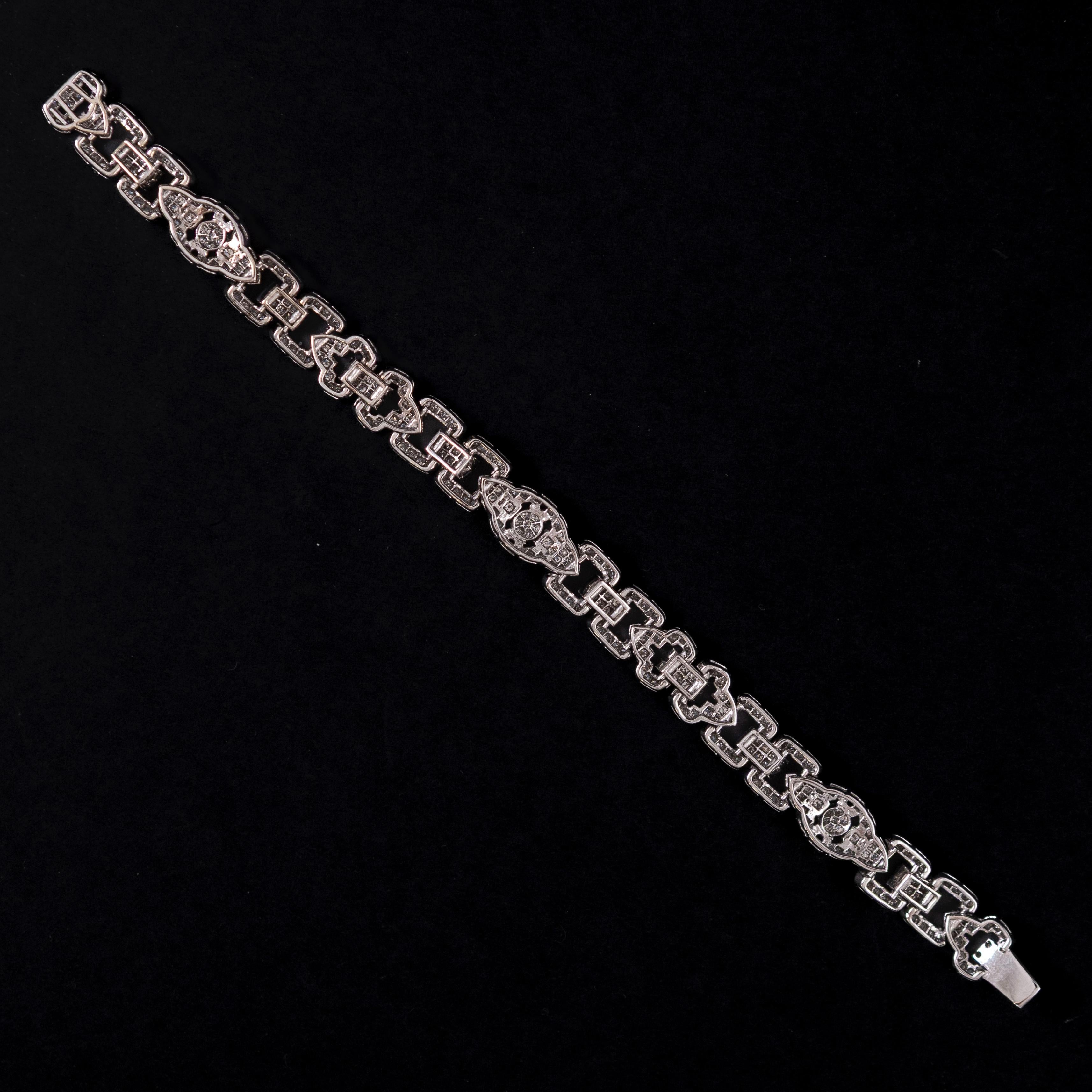 Pulsera Art Déco de eslabones con panel geométrico de diamantes Oro blanco de 18 quilates Década de 1940 en venta 1