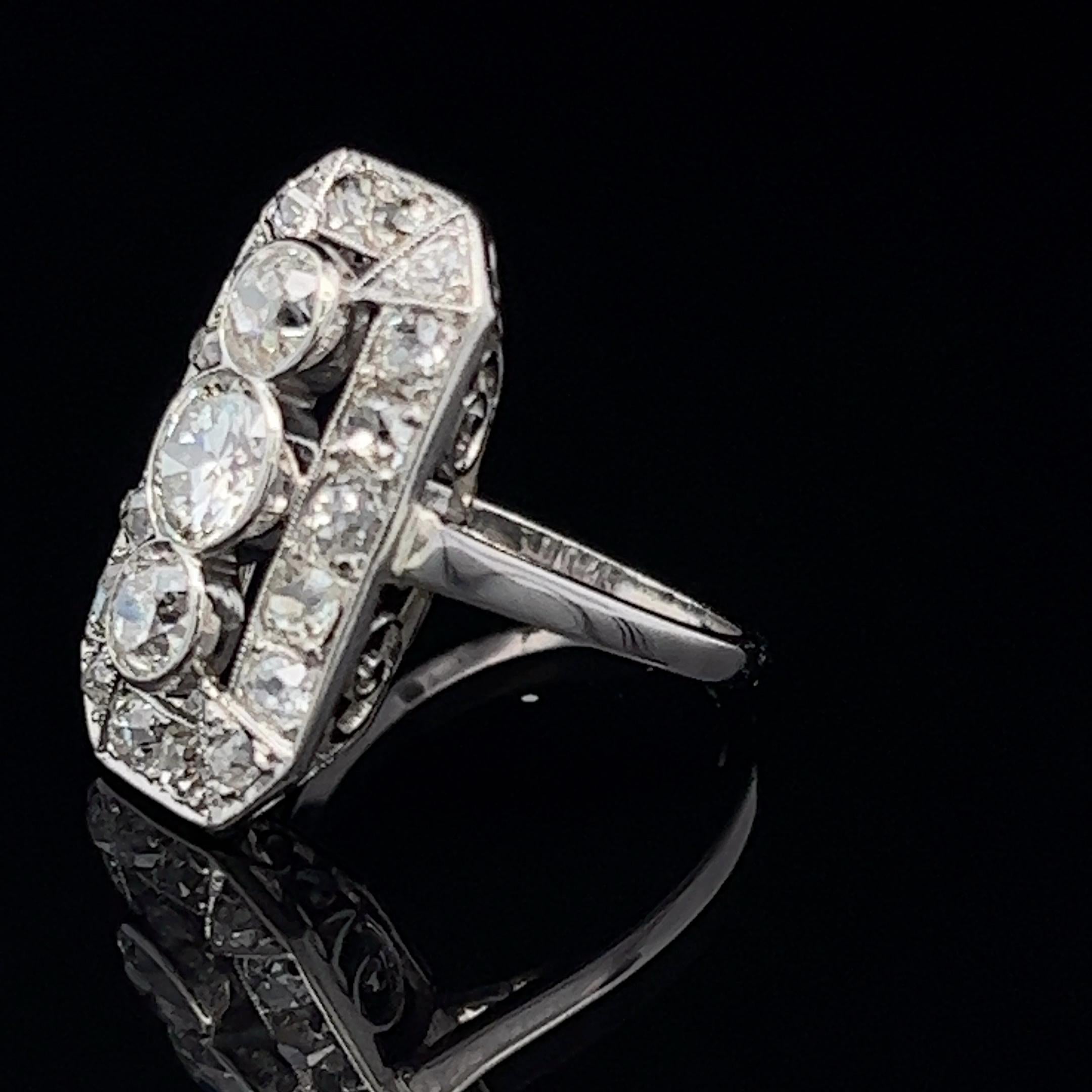 Art Deco  Geometric Diamond Ring Circa 1920s In Good Condition For Sale In ADELAIDE, SA