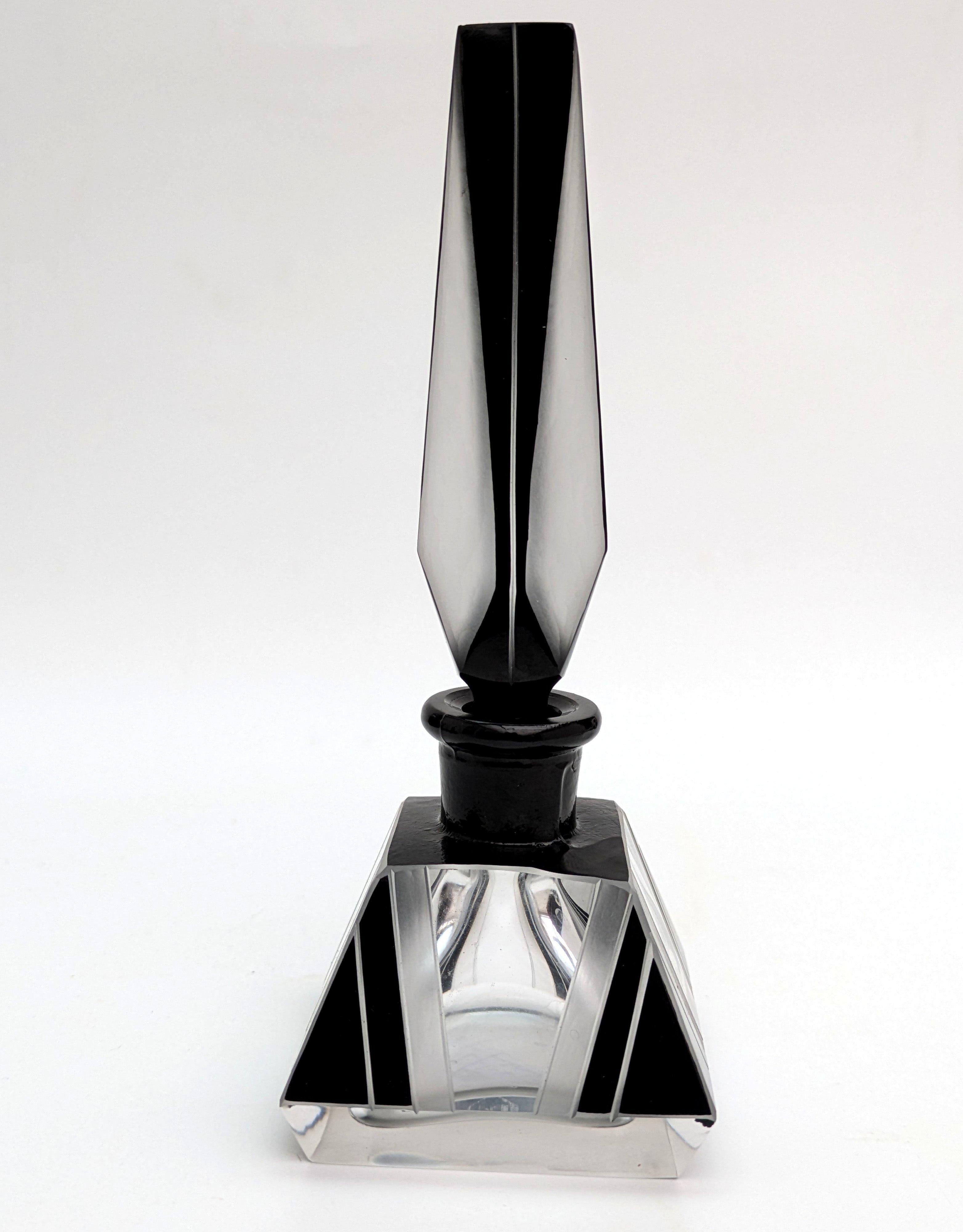 Bottiglia di profumo in vetro geometrico Art Deco, anni '30 In condizioni buone in vendita a Devon, England