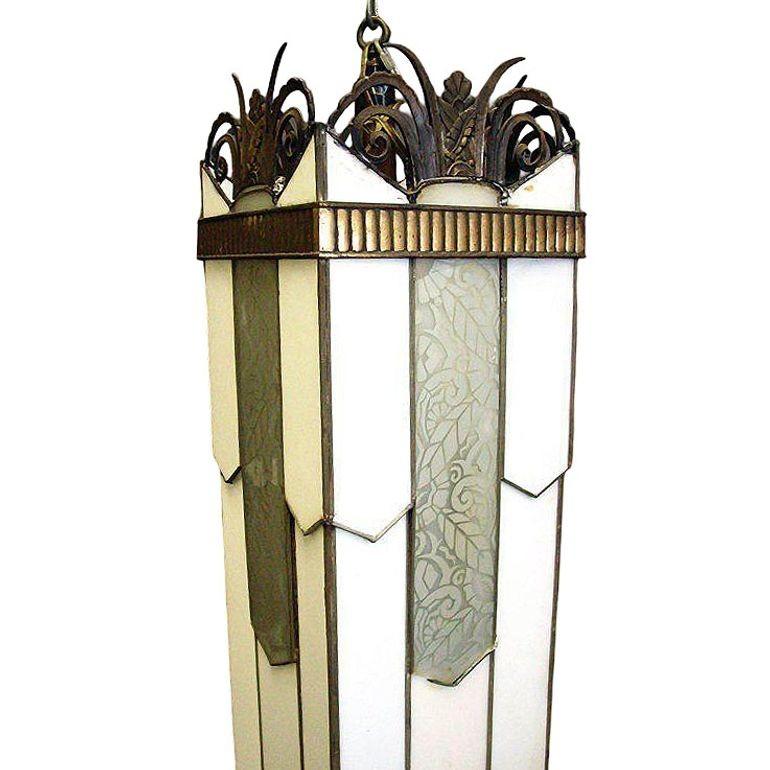 Art Déco Grande lampadario geometrico Art Deco in vetro piombato con piano a scorrimento in vendita