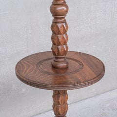Lampadaire français Art Déco du milieu du siècle dernier en chêne géométrique