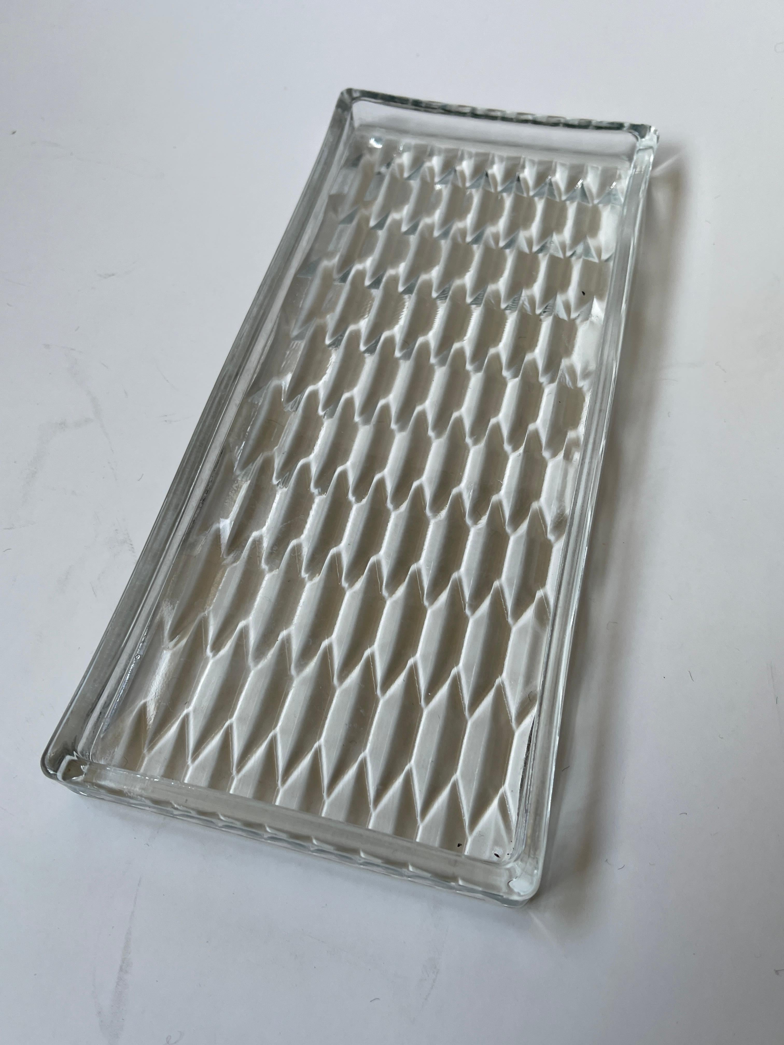 Art Deco Geometric Pattern Pressed Glass Tray For Sale 1