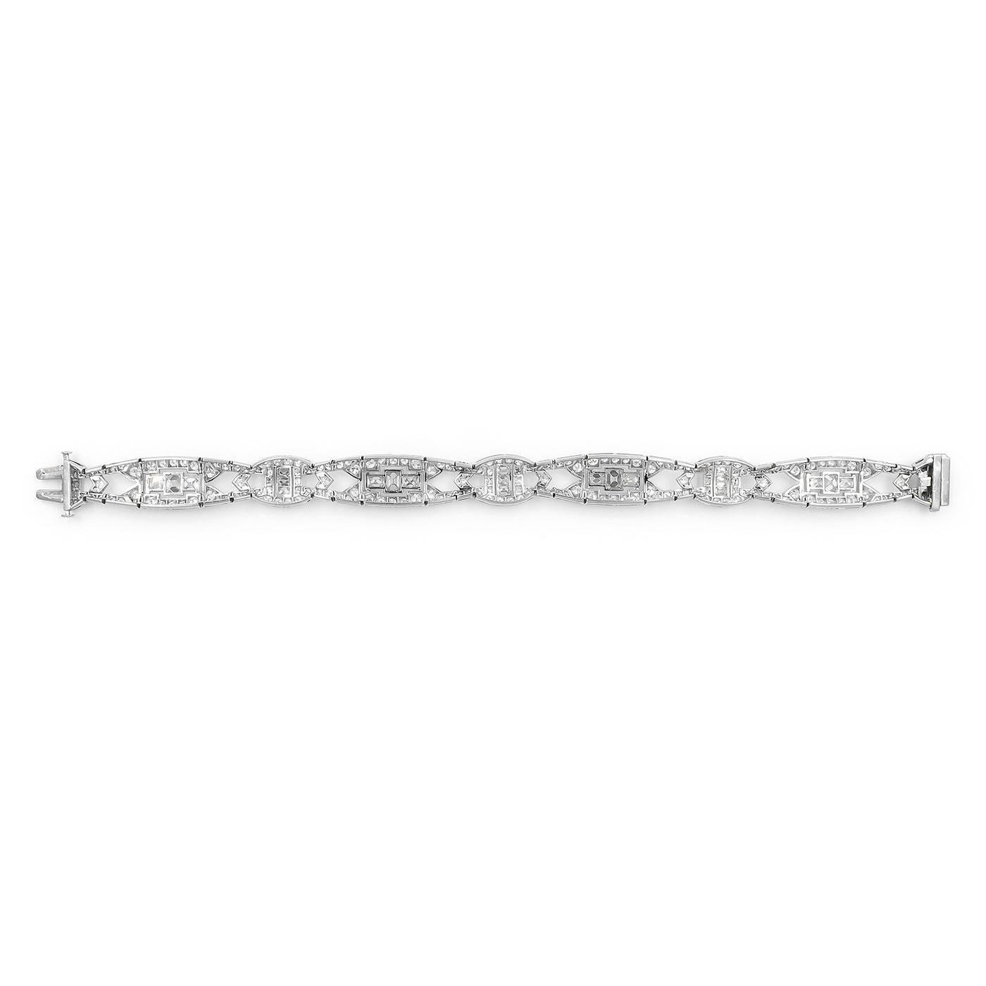Taille française Bracelet art déco géométrique en platine avec diamants taille française et taille ancienne en vente
