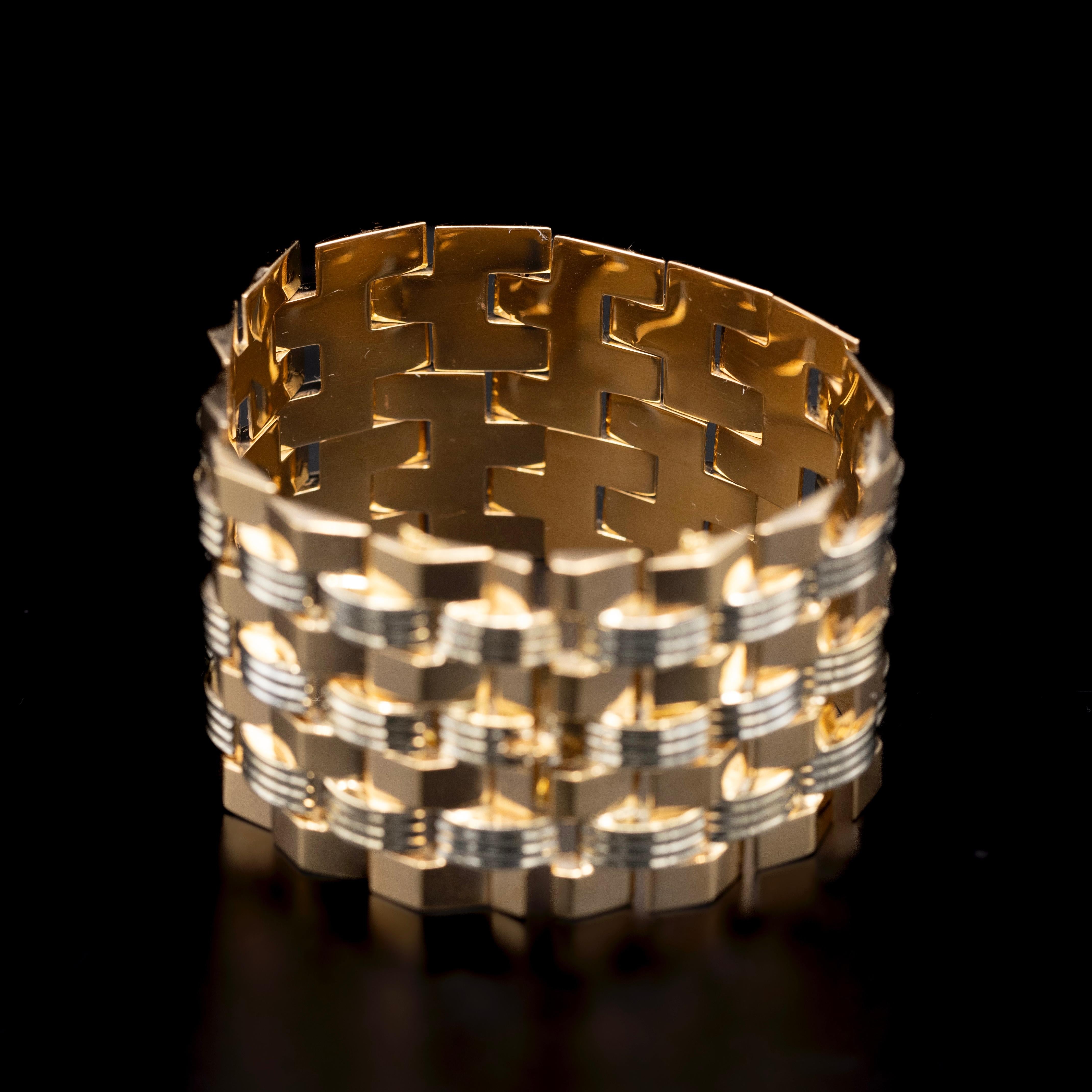Art Deco Style Geometric Tank Bracelet Rose and White Gold Portuguese 1940s For Sale 6