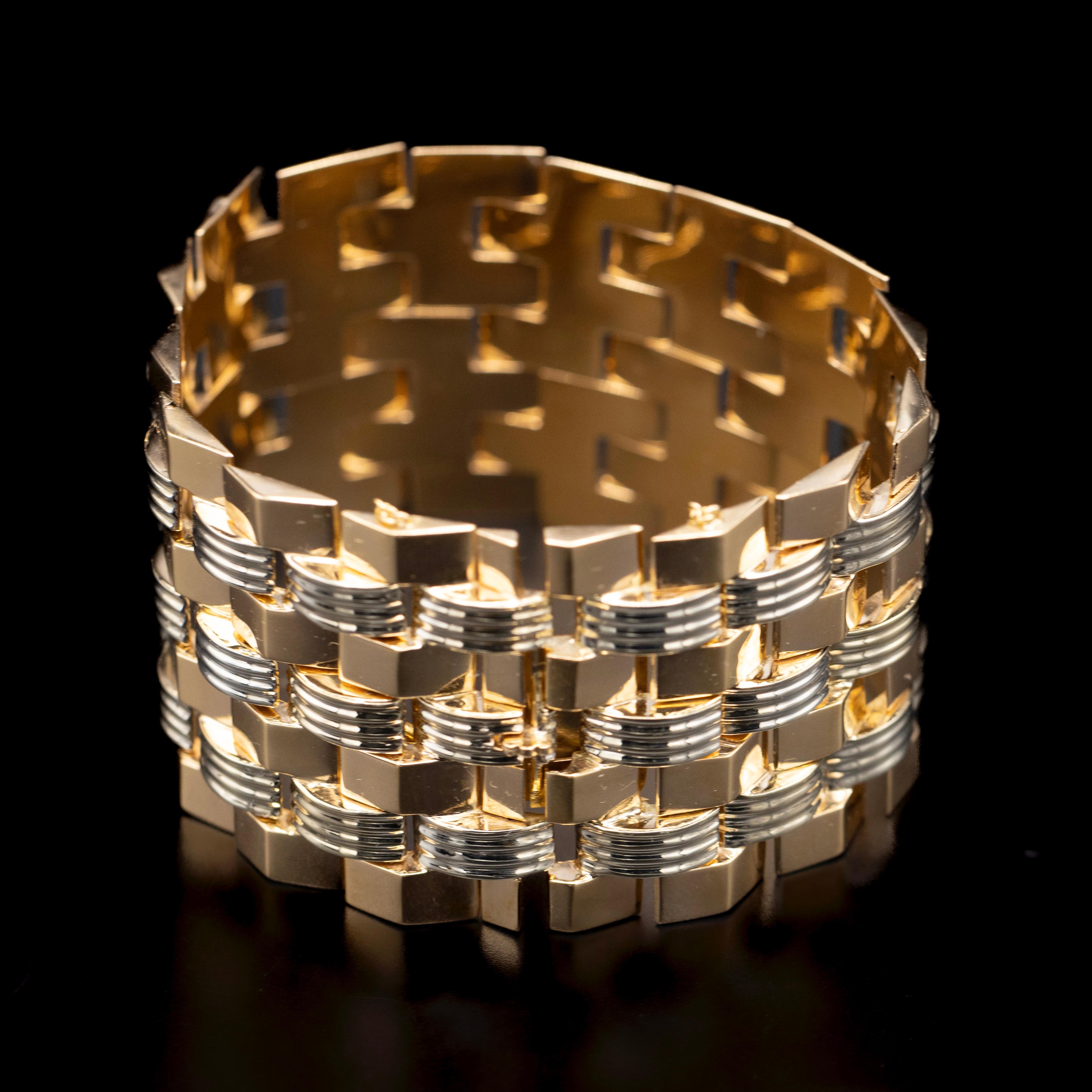 Art Deco Style Geometric Tank Bracelet Rose and White Gold Portuguese 1940s For Sale 5