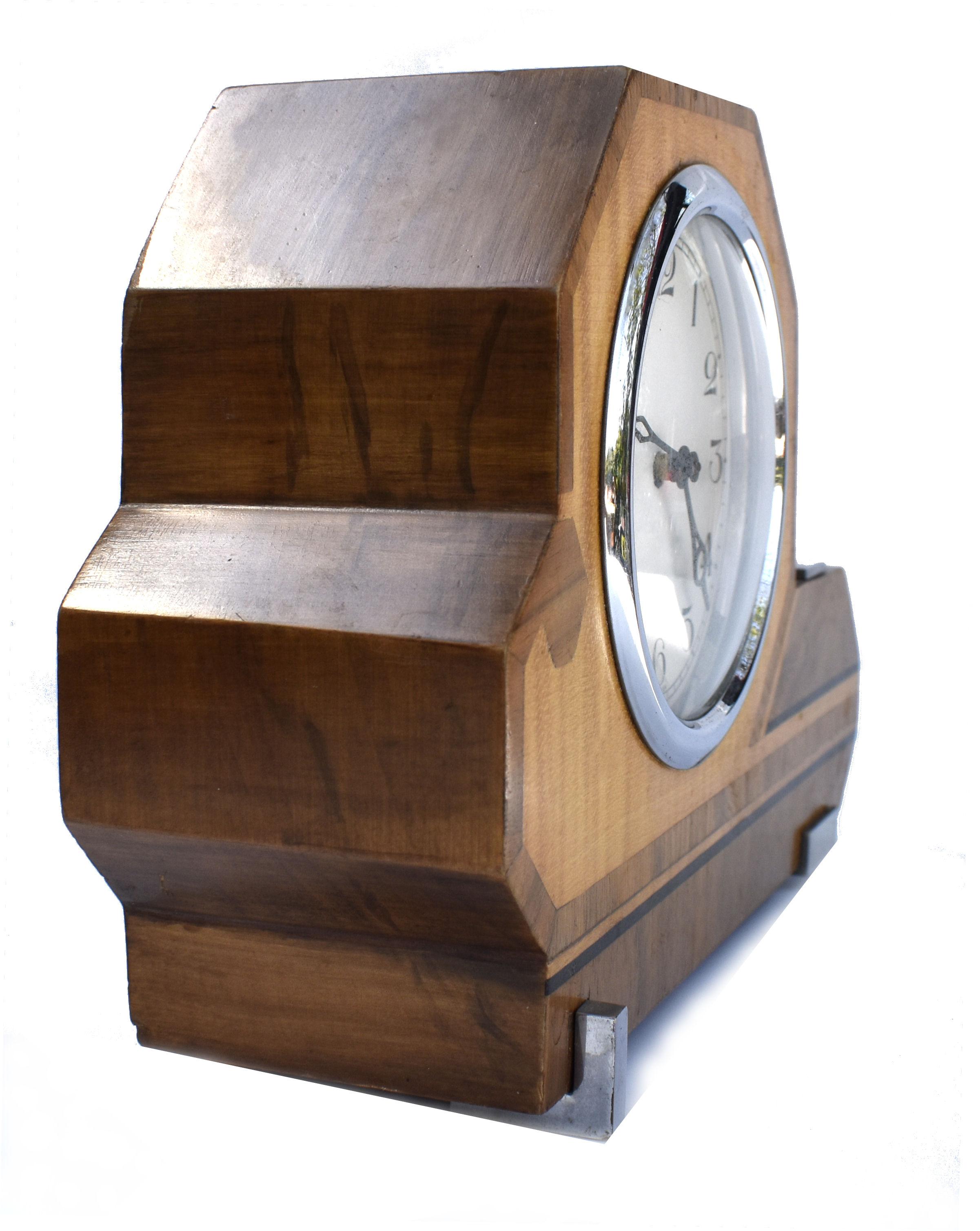 Art Deco Geometric Two Tone Wooden Mantle Clock, English, c1930 In Good Condition For Sale In Devon, England