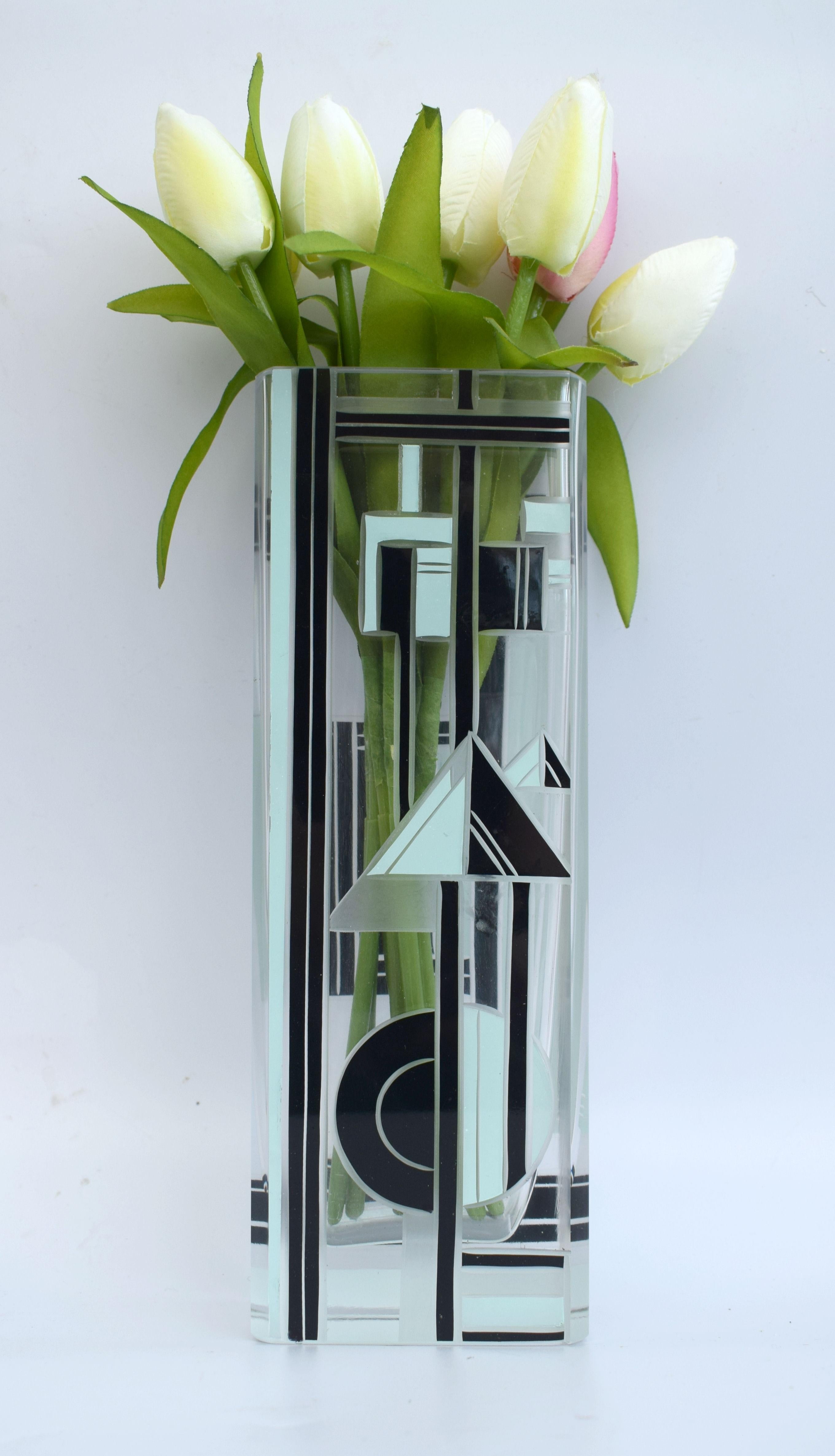 Art Deco Geometrically Patterned Glass Vase, circa 1930 1
