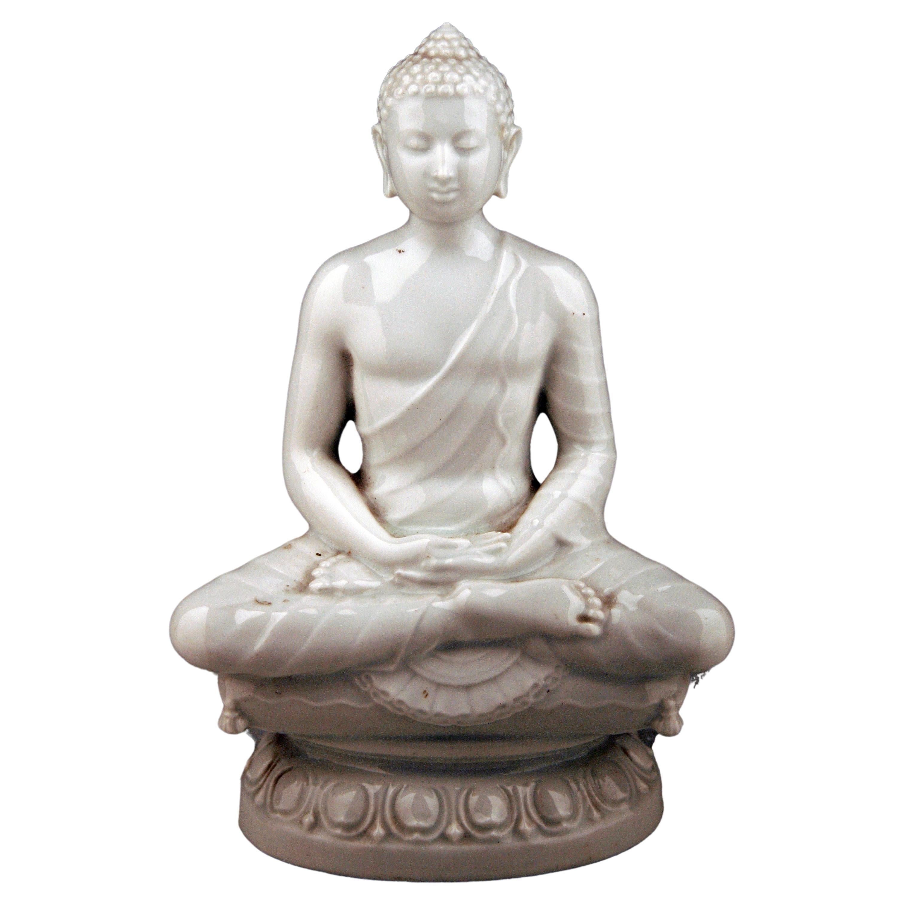 Art Déco deutsche glasierte Porzellan-Skulptur eines sitzenden Buddhas von Rosenthal