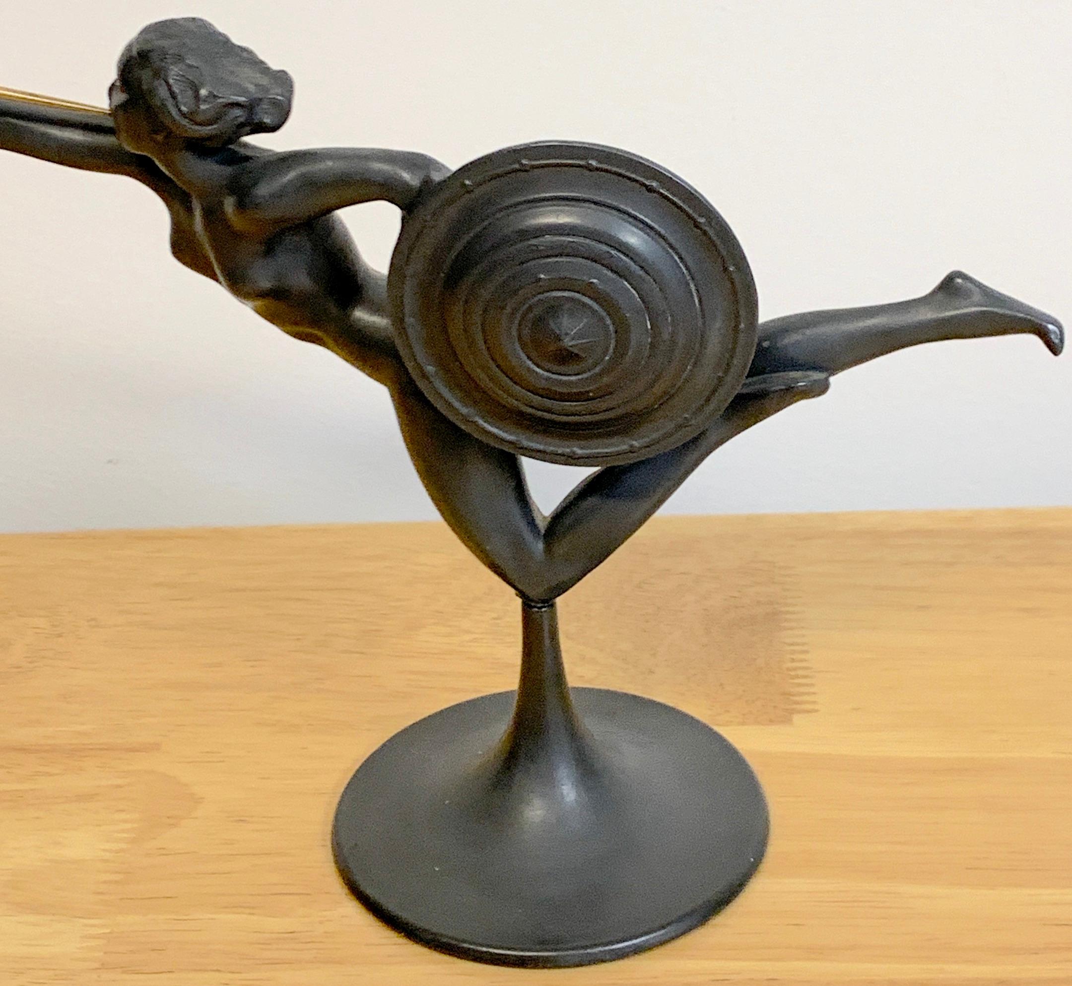Art déco Sculpture d'allegorie Art Déco en étain et laiton attribuée à Kayserzinn en vente