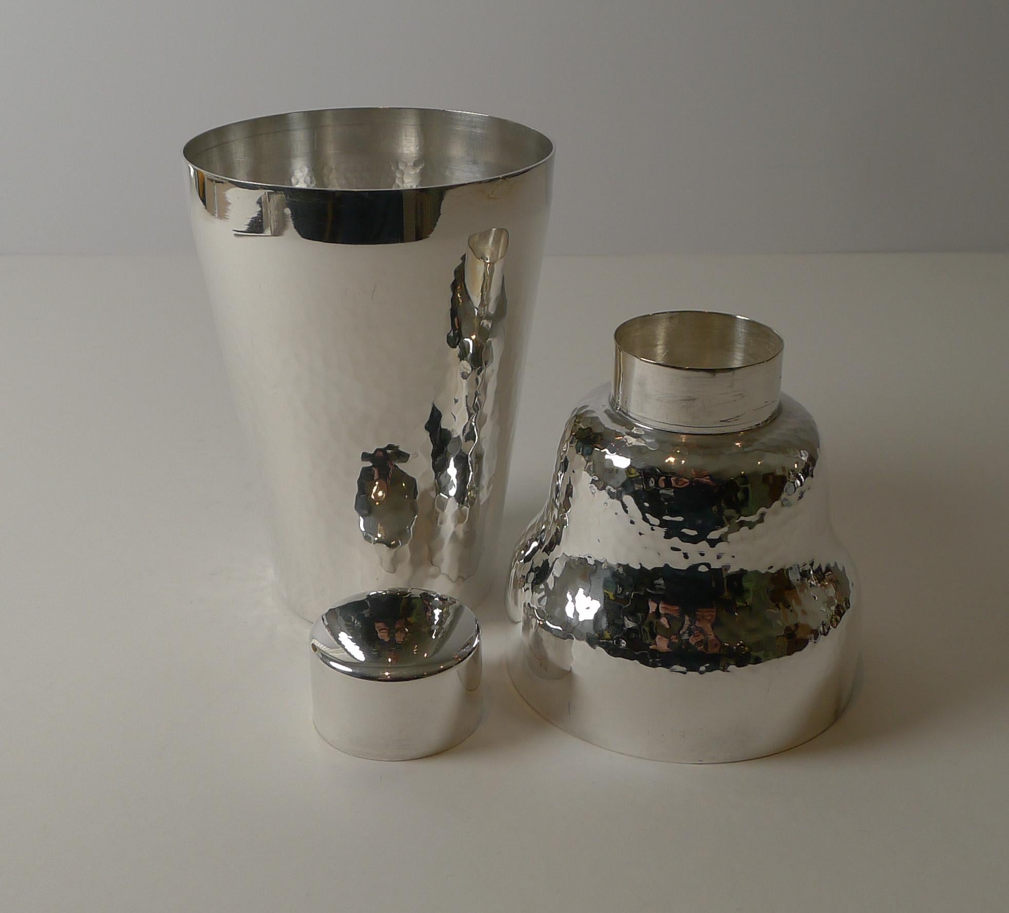 Coctelera Art Decó alemana bañada en plata de Carl Deffner c.1930 en venta 6