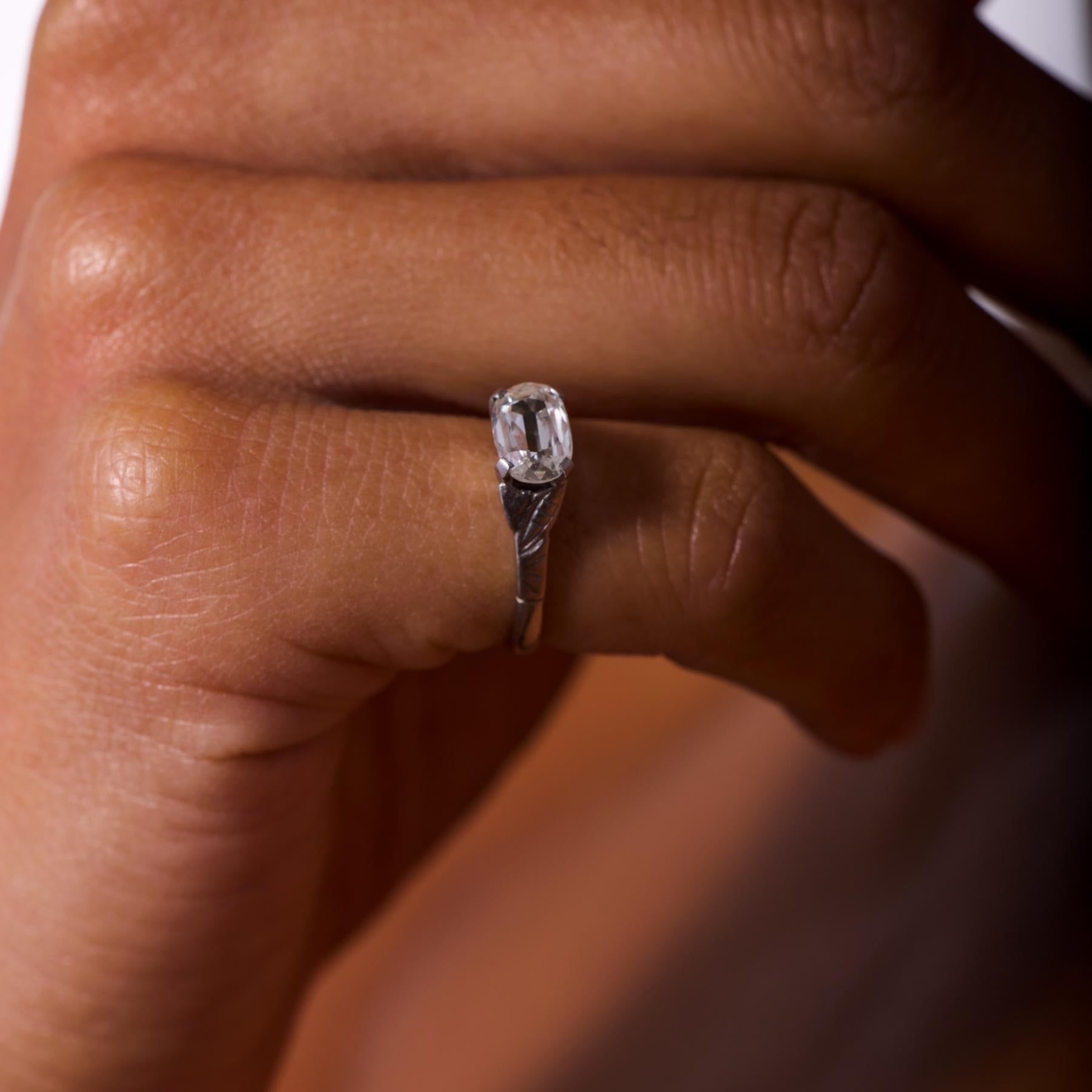 Anillo de compromiso de platino con diamante talla antigua Art Déco GIA de 1,01 quilates alargado Talla antigua en venta