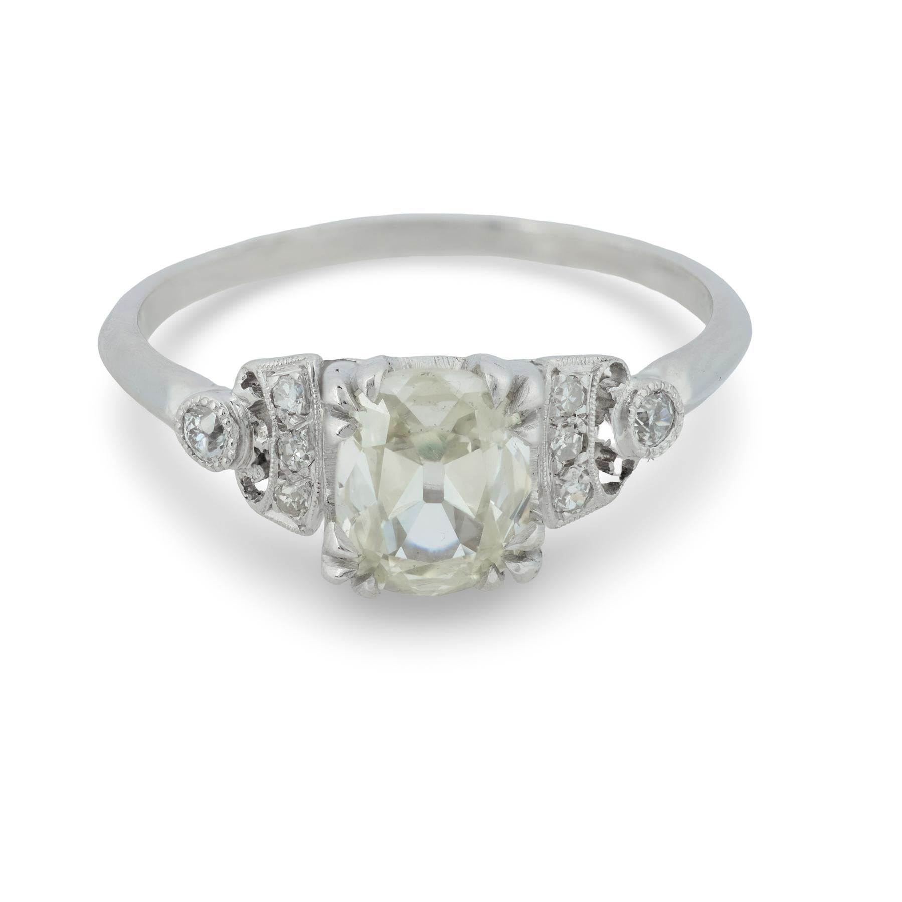 Taille vieille mine Bague de fiançailles Art déco en platine avec diamant taille ancienne de 1.02 carat, certifié GIA en vente