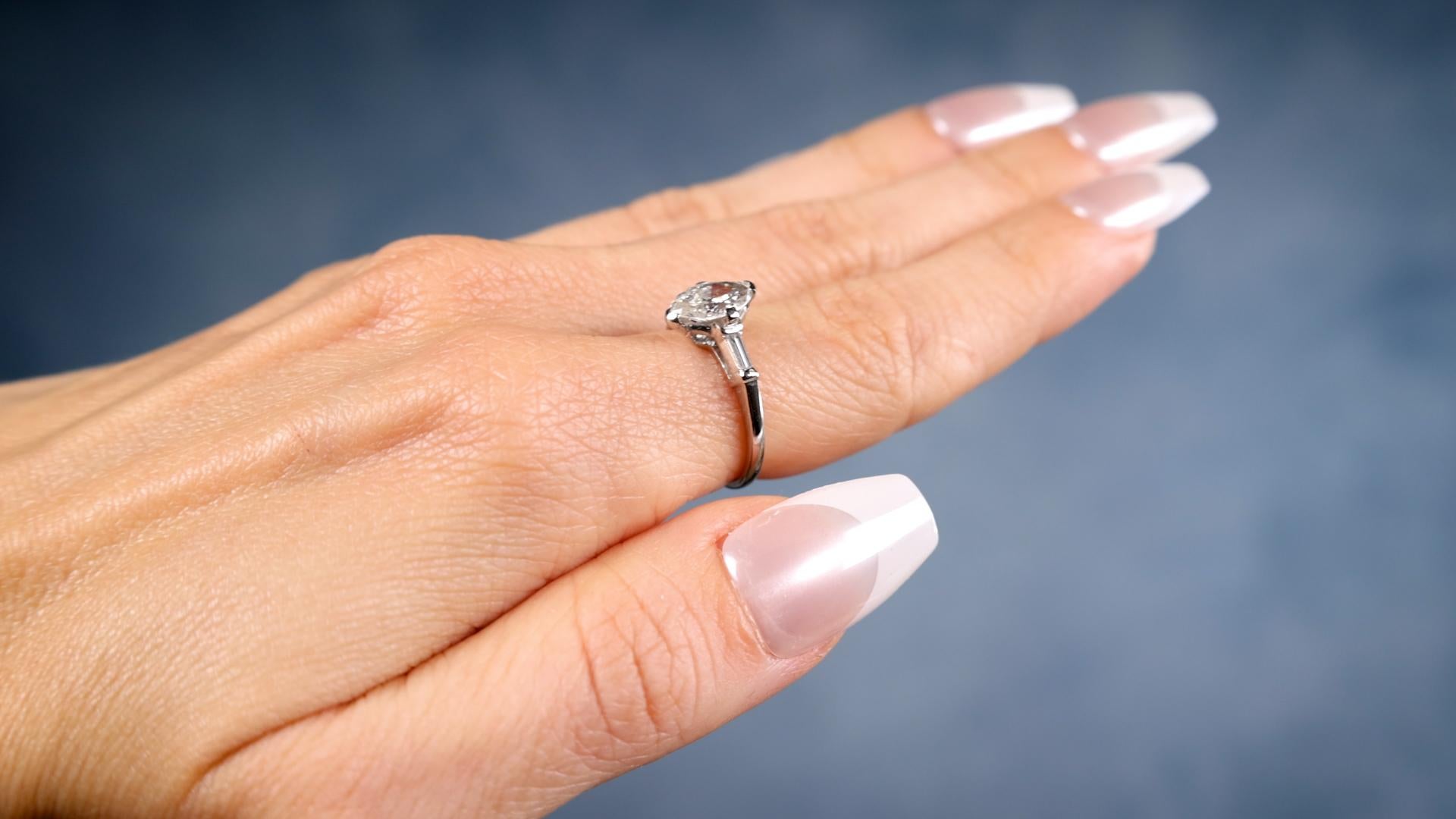 Taille Marquise Bague Art déco en platine avec diamants taille marquise de 1.04 carats certifiés GIA en vente