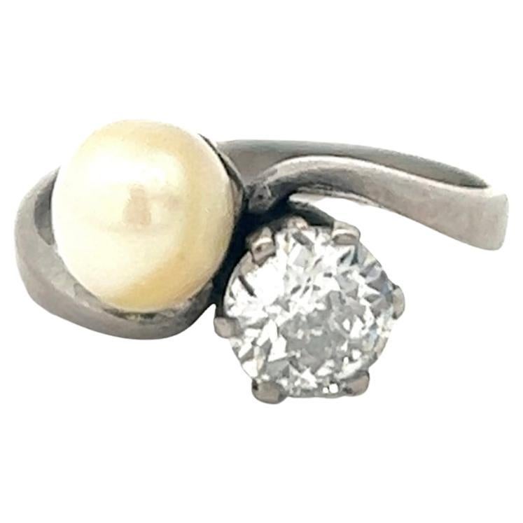 Art Deco GIA 1.06 Carats Old European Cut Diamond Pearl Platinum Toi et Moi Ring