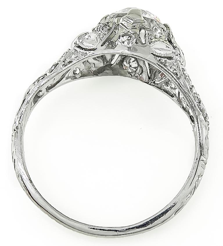 Art Deco GIA 1.12 Carat Diamond Platinum Engagement Ring In Good Condition In New York, NY