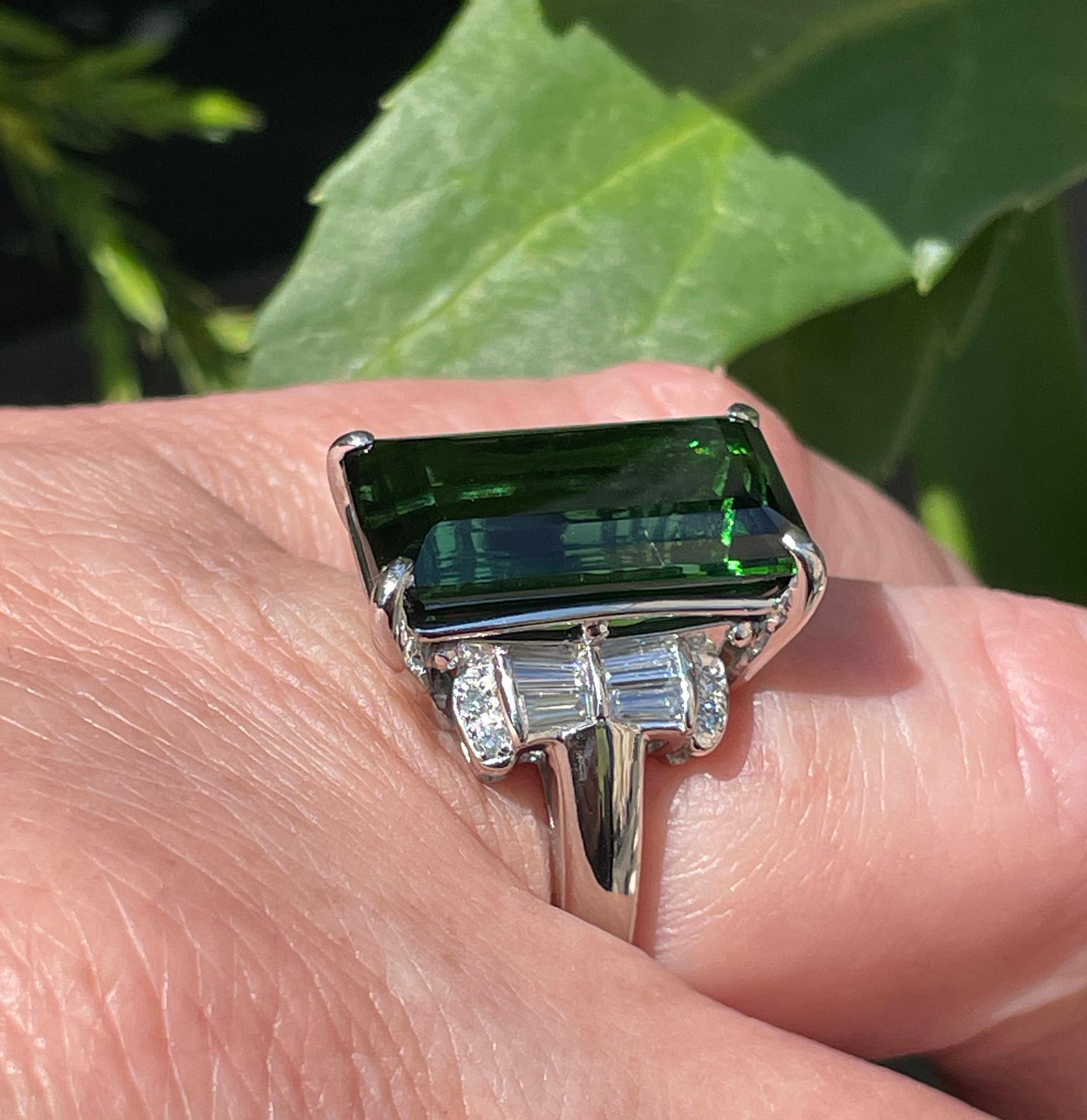 Art Deco GIA 12.18ctw Green Tourmaline Diamond Platinum Vintage Cocktail Ring For Sale 6