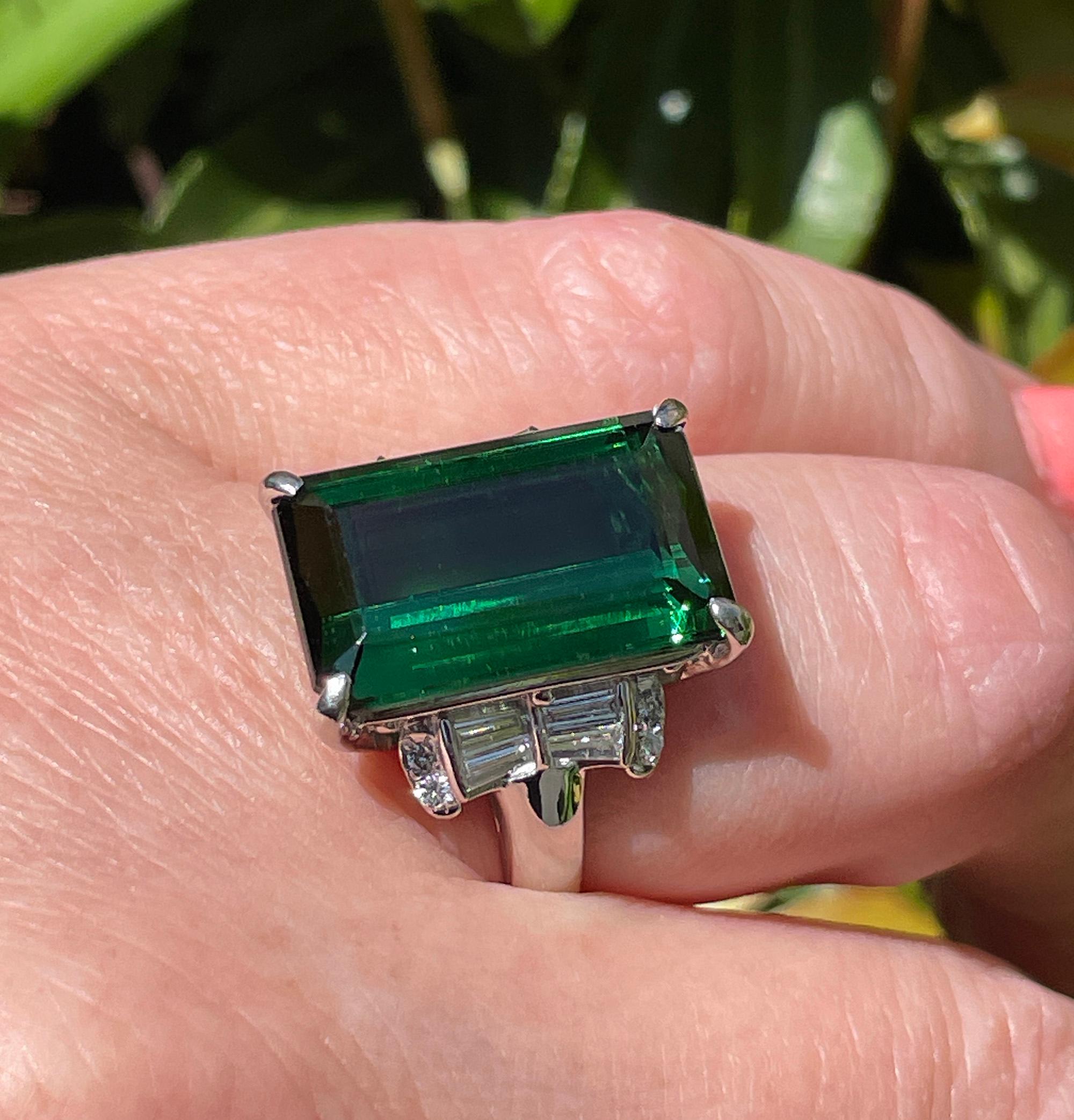 Art Deco GIA 12.18ctw Green Tourmaline Diamond Platinum Vintage Cocktail Ring For Sale 4