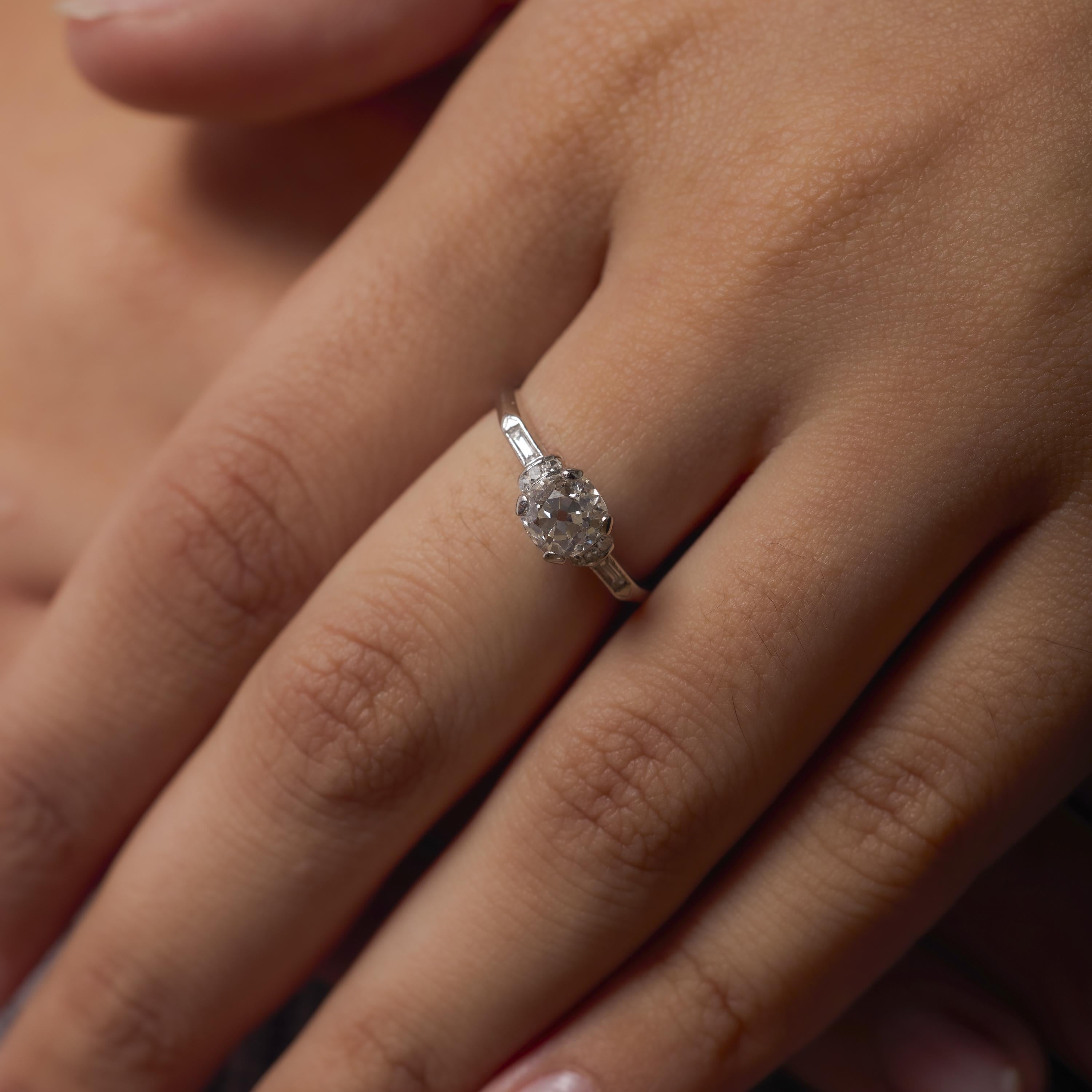 Art Deco GIA 1.23 carat old mine cut diamond platinum engagement ring im Zustand „Gut“ im Angebot in Beverly Hills, CA
