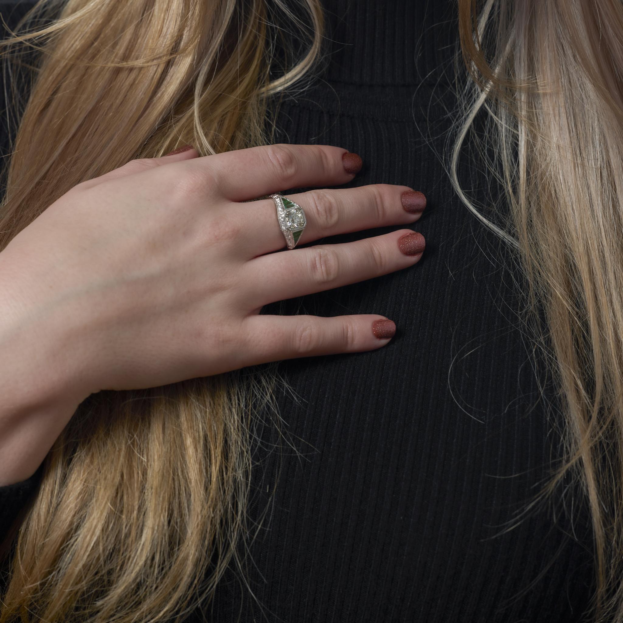 Bague de fiançailles Art déco GIA 1.31 carats diamant émeraude platine Bon état - En vente à Beverly Hills, CA