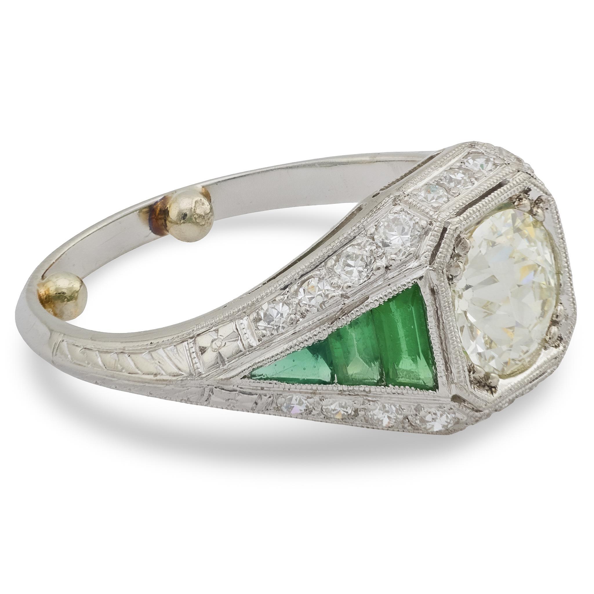 Bague de fiançailles Art déco GIA 1.31 carats diamant émeraude platine Pour femmes en vente