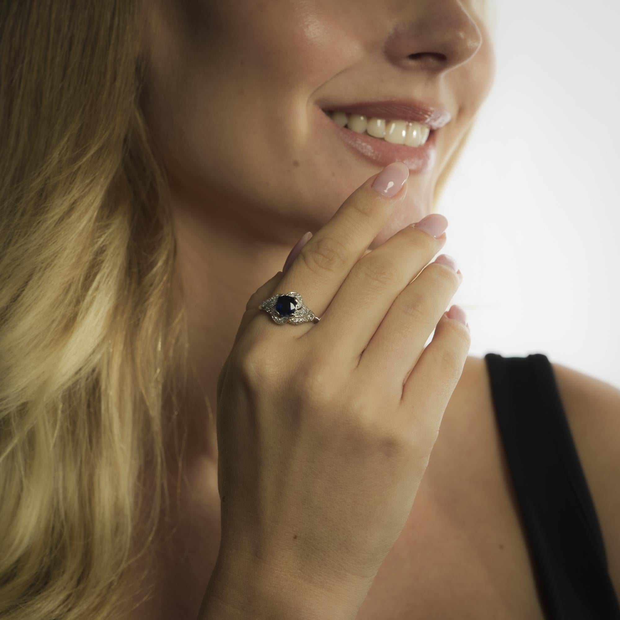 Art Deco GIA 1.33 carat Burma no heat sapphire diamond platinum ring In Good Condition For Sale In Beverly Hills, CA