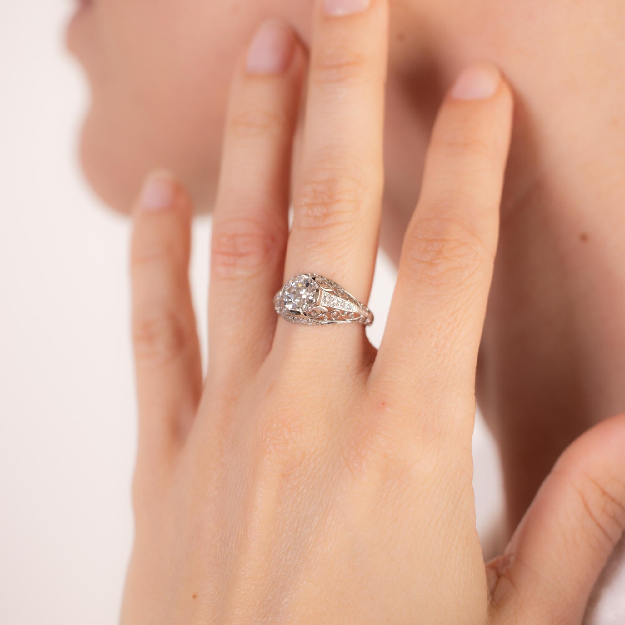 Bague de fiançailles Art déco en platine avec diamant taille européenne ancienne de 1,37 carat certifié GIA Excellent état - En vente à Beverly Hills, CA