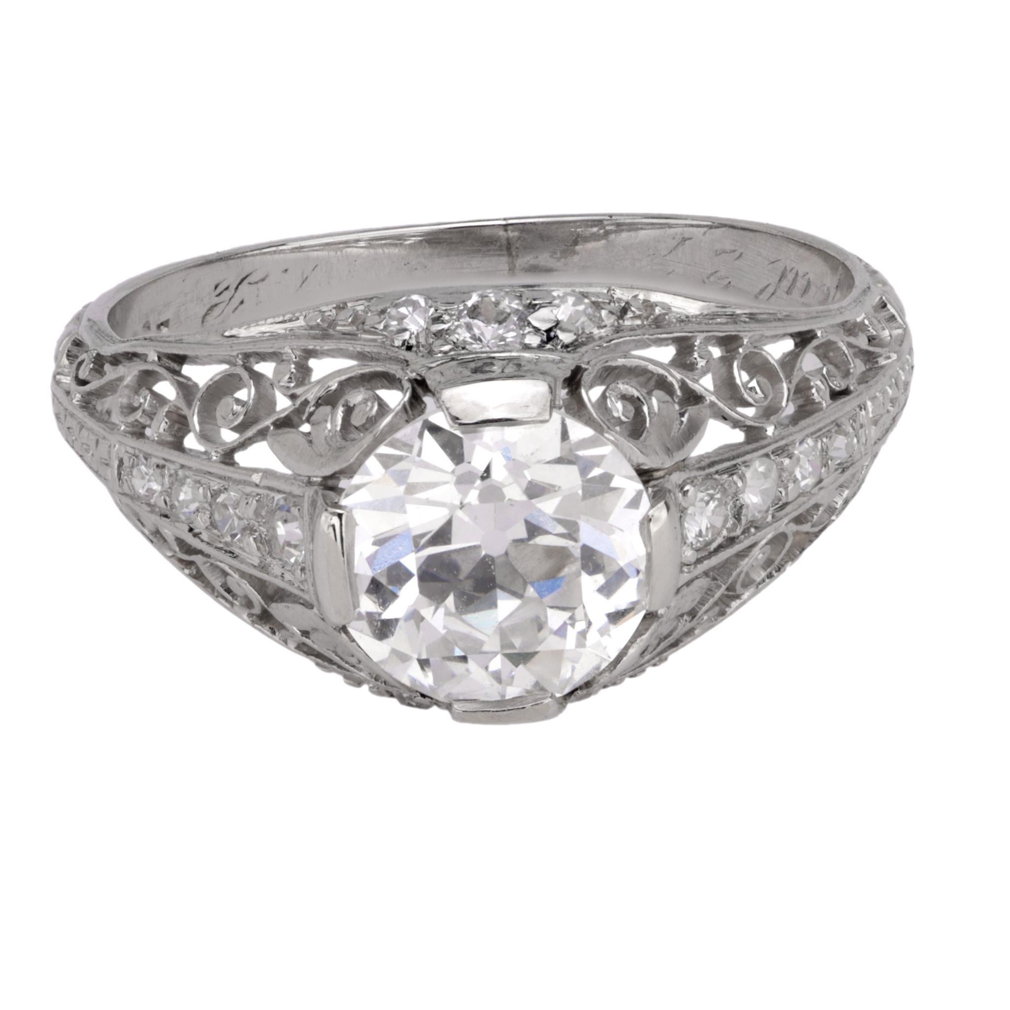Bague de fiançailles Art déco en platine avec diamant taille européenne ancienne de 1,37 carat certifié GIA Unisexe en vente