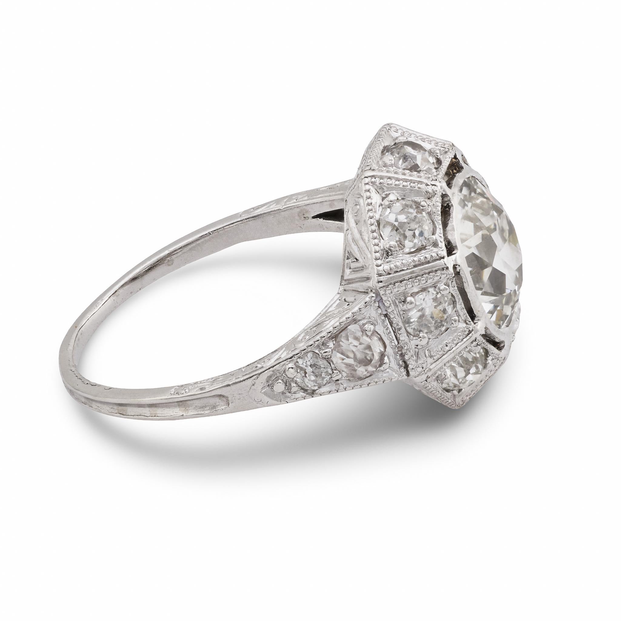 Bague de fiançailles Art déco en platine avec diamant de 1.53 carat certifié GIA Pour femmes en vente