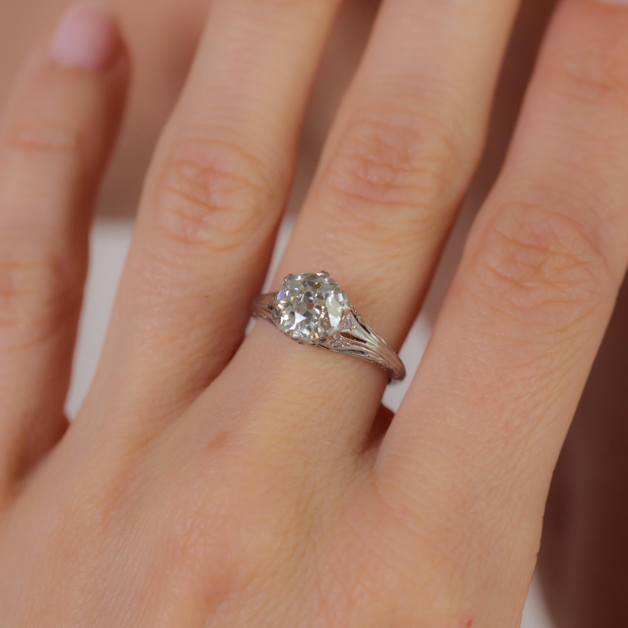 Art Deco GIA 1.61 carat old mine diamond platinum engagement ring In Excellent Condition In Beverly Hills, CA