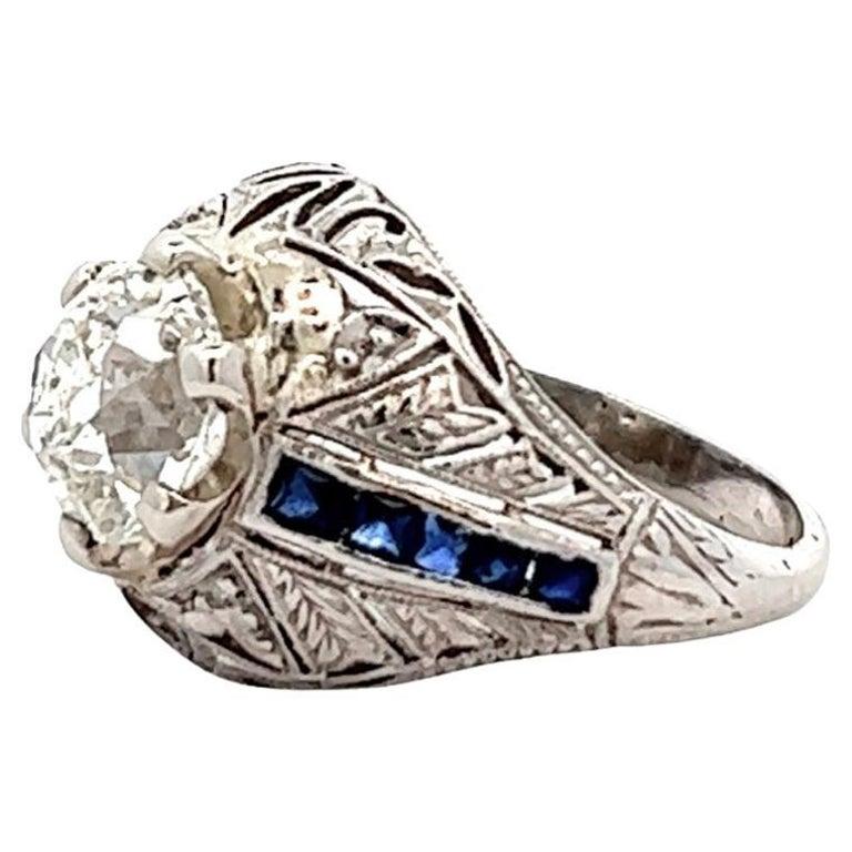 Women's or Men's Art Deco GIA 1.72 Carats Old Mine Cut Diamond Sapphire Platinum Filigree Ring