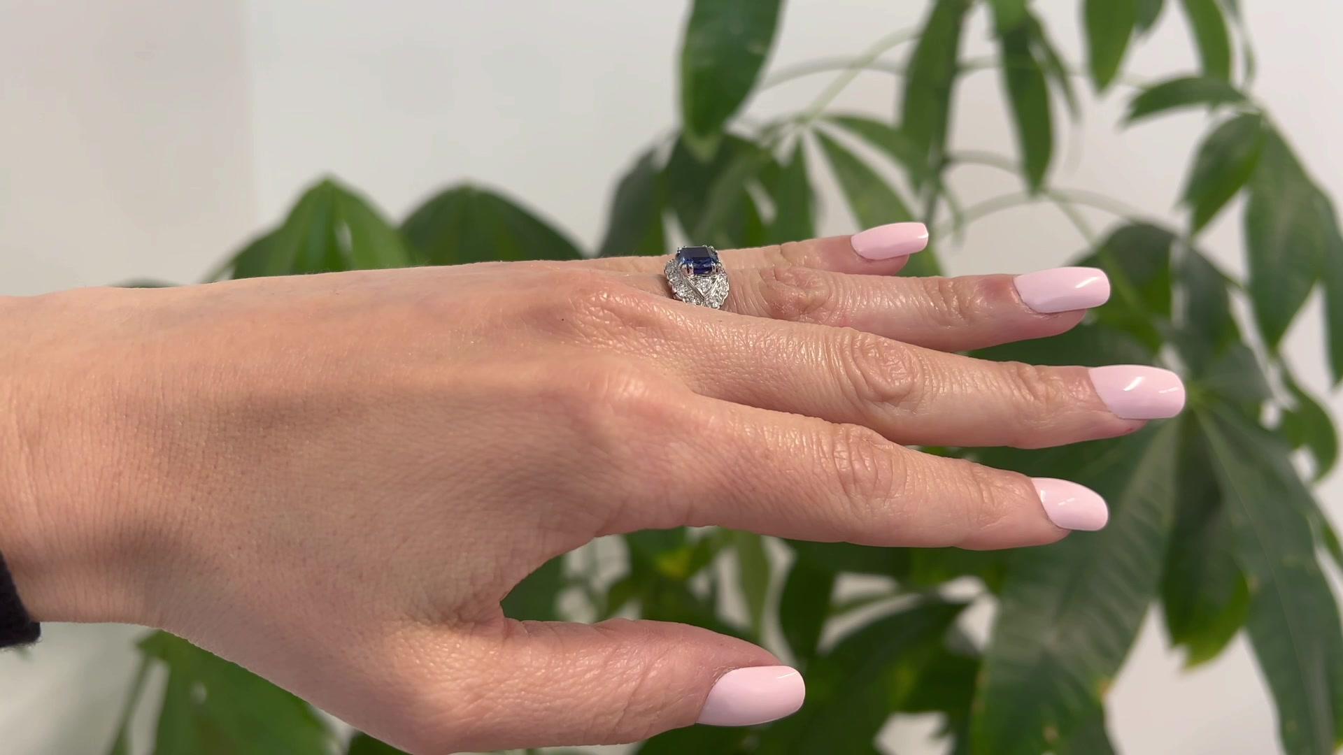 Art Deco GIA 1.87 Carats Burma No Heat Sapphire Diamond Platinum Ring In Good Condition In Beverly Hills, CA