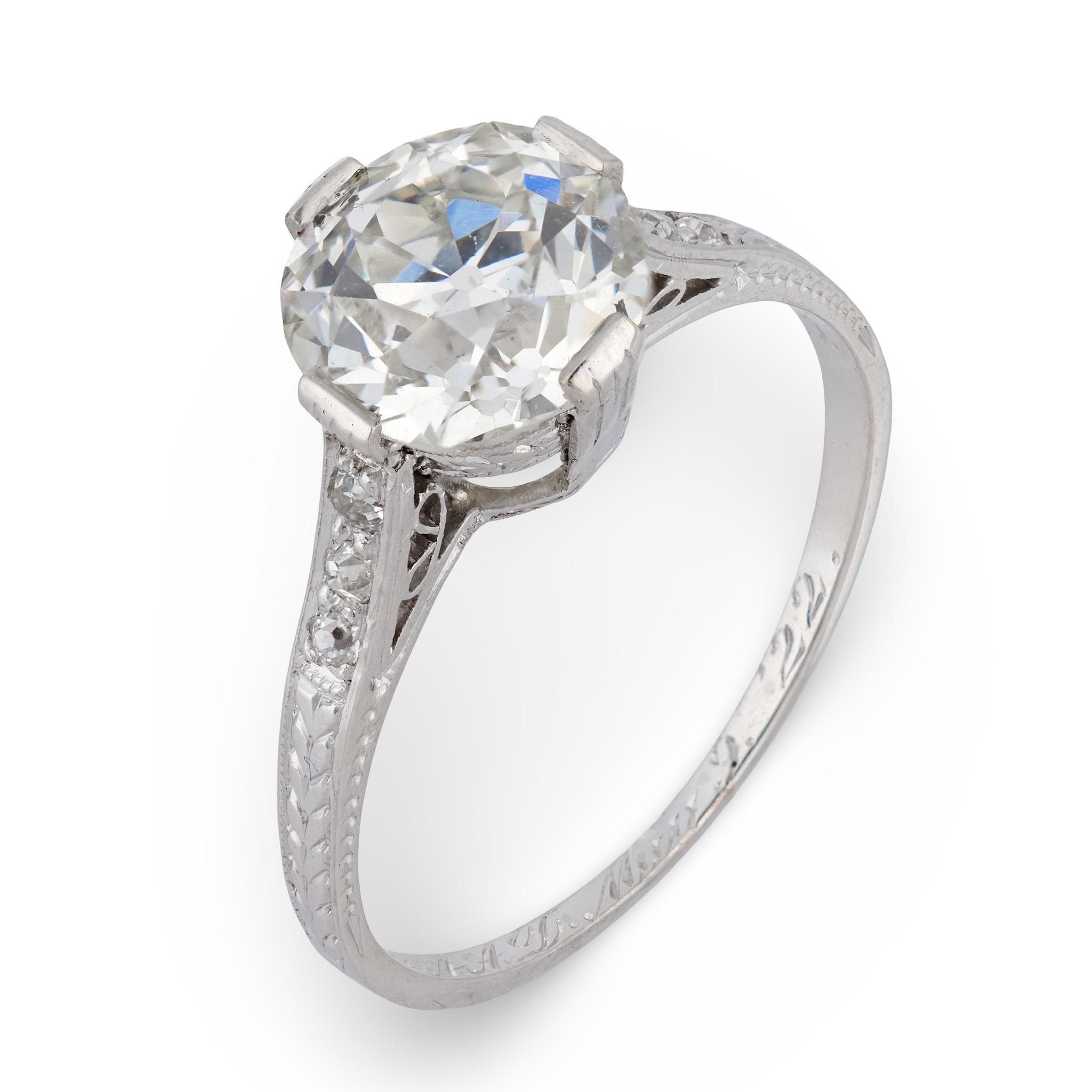 Art Deco GIA 1.91 carat old European cut diamond platinum engagement ring For Sale