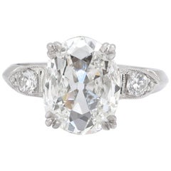 Art Deco GIA 2.00 Carat Antique Oval Cut Diamond Platinum Ring