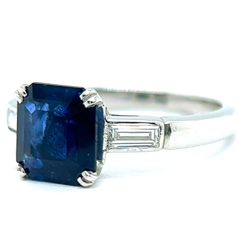 Women's or Men's Art Deco GIA 2.06 Carats Sri Lanka Sapphire Diamond Platinum Ring