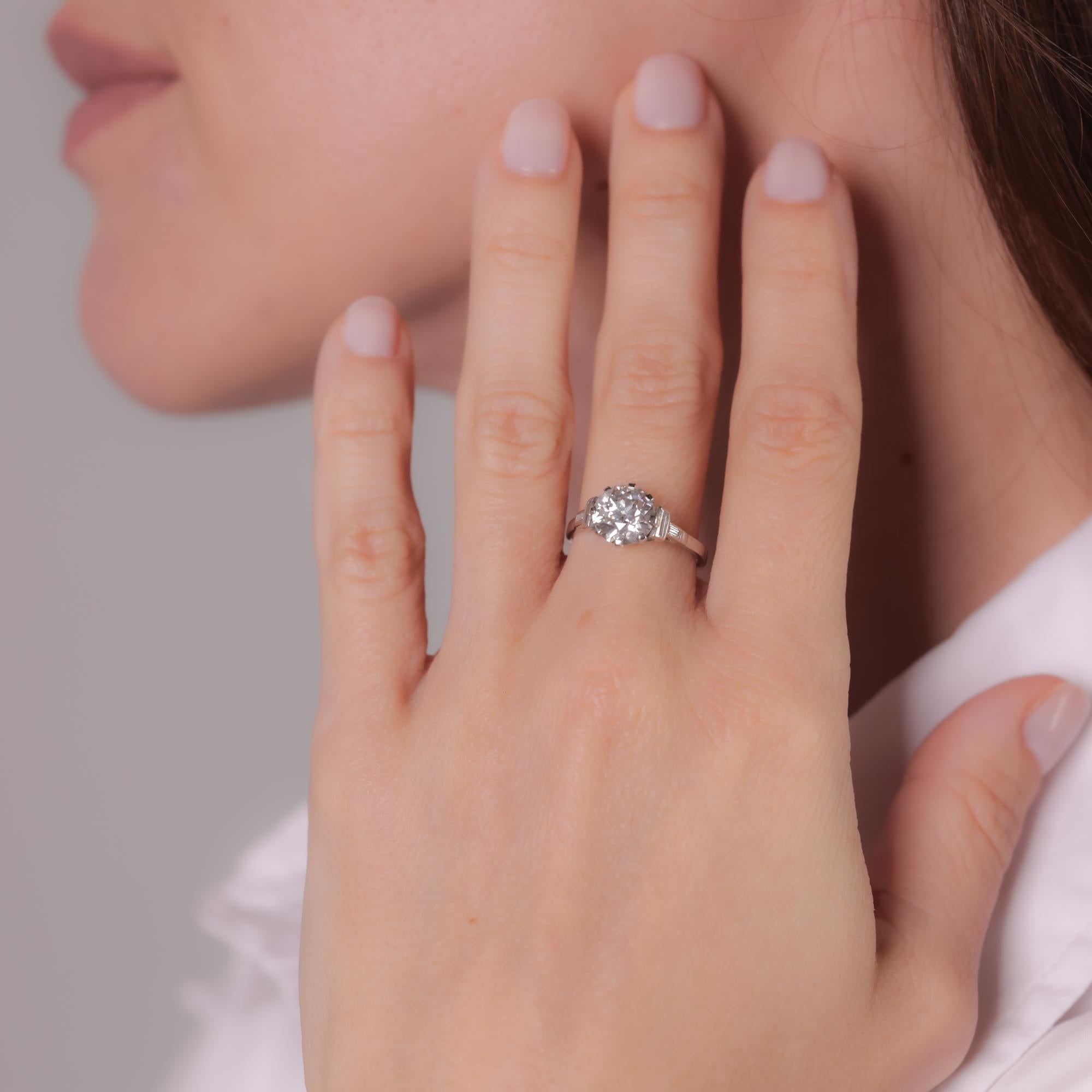 Art Deco GIA 2.08 carat old European cut diamond platinum engagement ring In Excellent Condition For Sale In Beverly Hills, CA