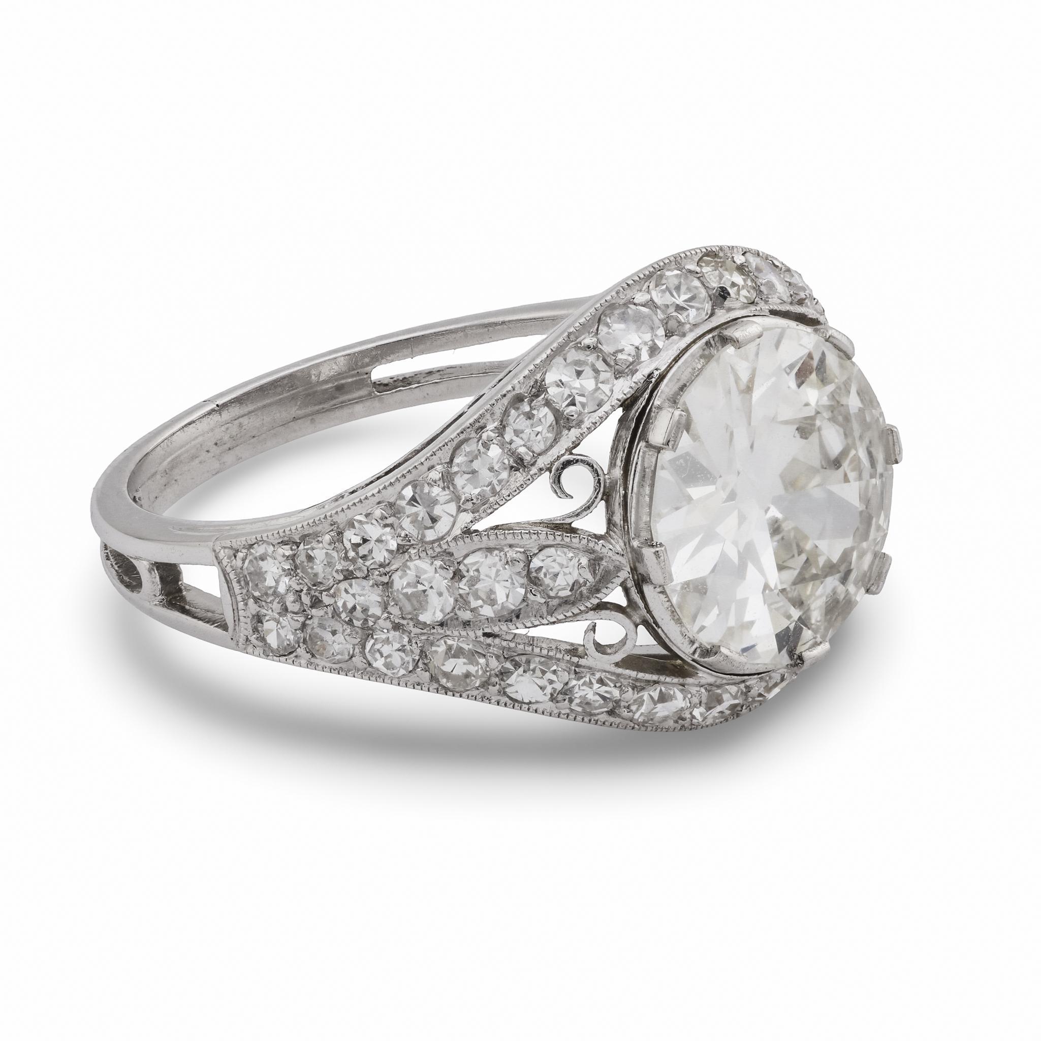 Bague de fiançailles en platine Art déco GIA 2,19 carats diamant taille ancienne européenne Bon état - En vente à Beverly Hills, CA